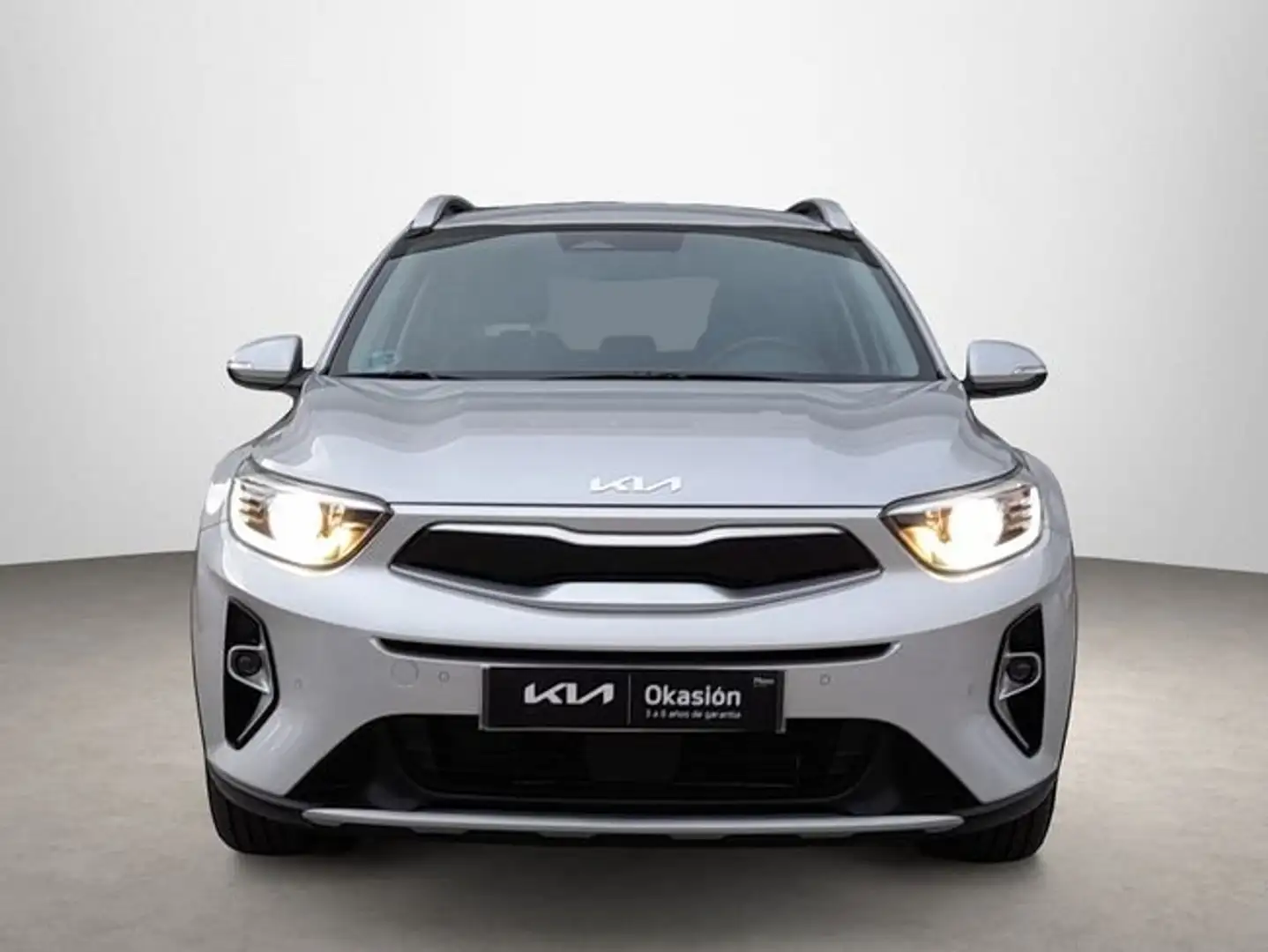 Kia Stonic 1.0 T-GDi 74kW (100CV) MHEV MT Drive Plateado - 2