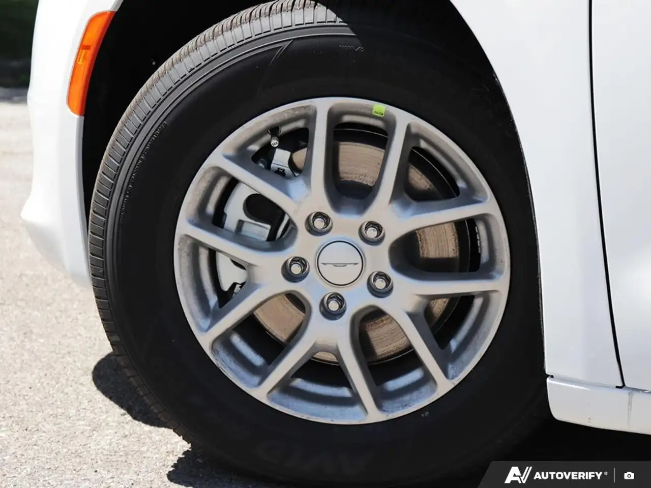 Chrysler Grand Caravan снимка Chrysler Grand Caravan