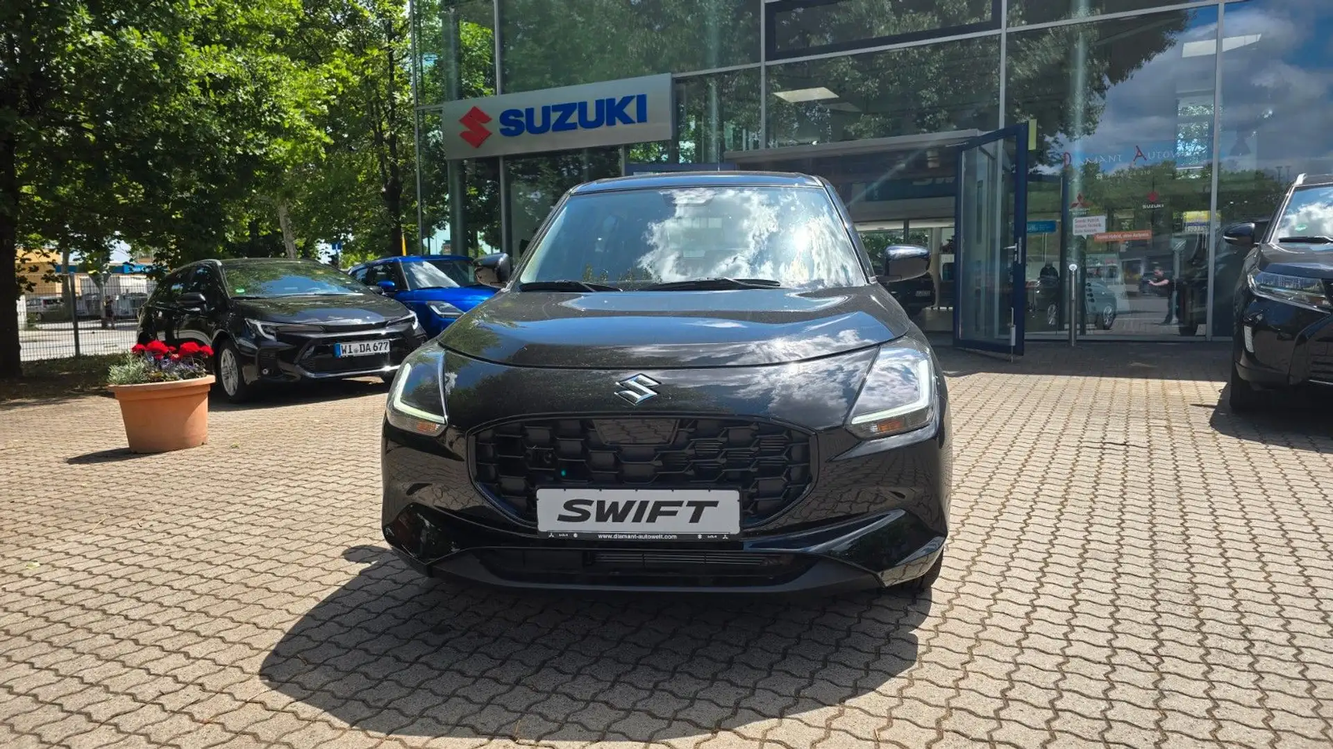 Suzuki Swift 1.2 Club Hybrid MT Noir - 2