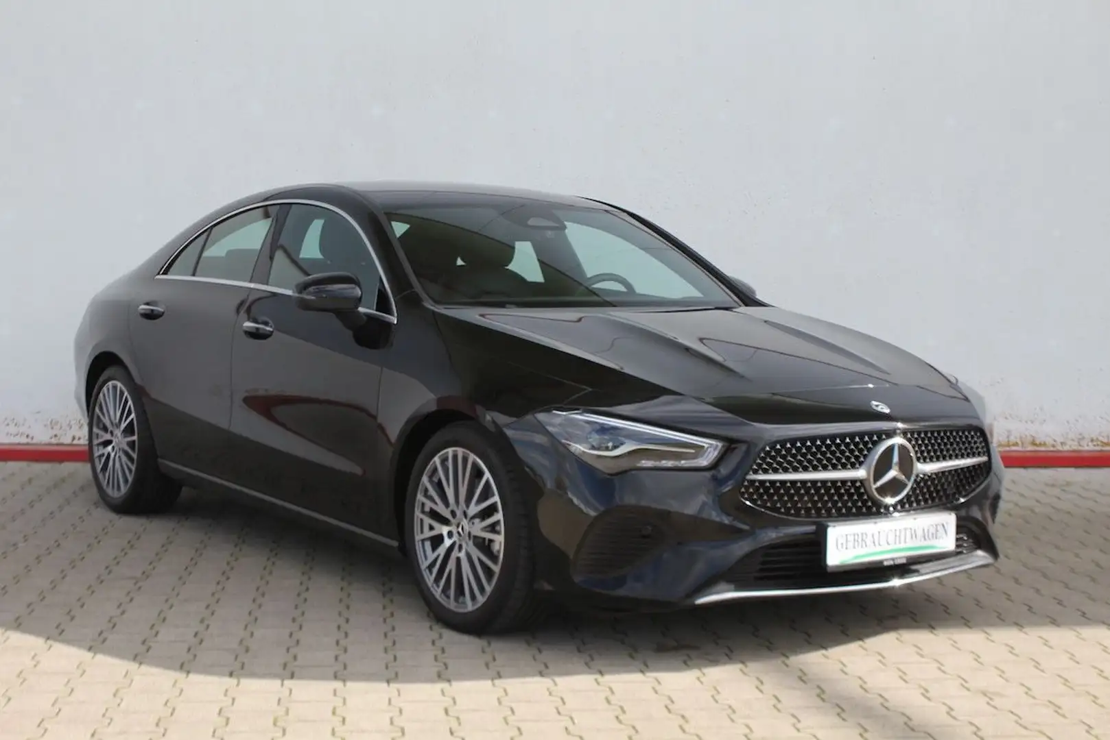 Mercedes-Benz CLA 180 d Coupé Cp. Progressive Line WideScreen Schwarz - 2