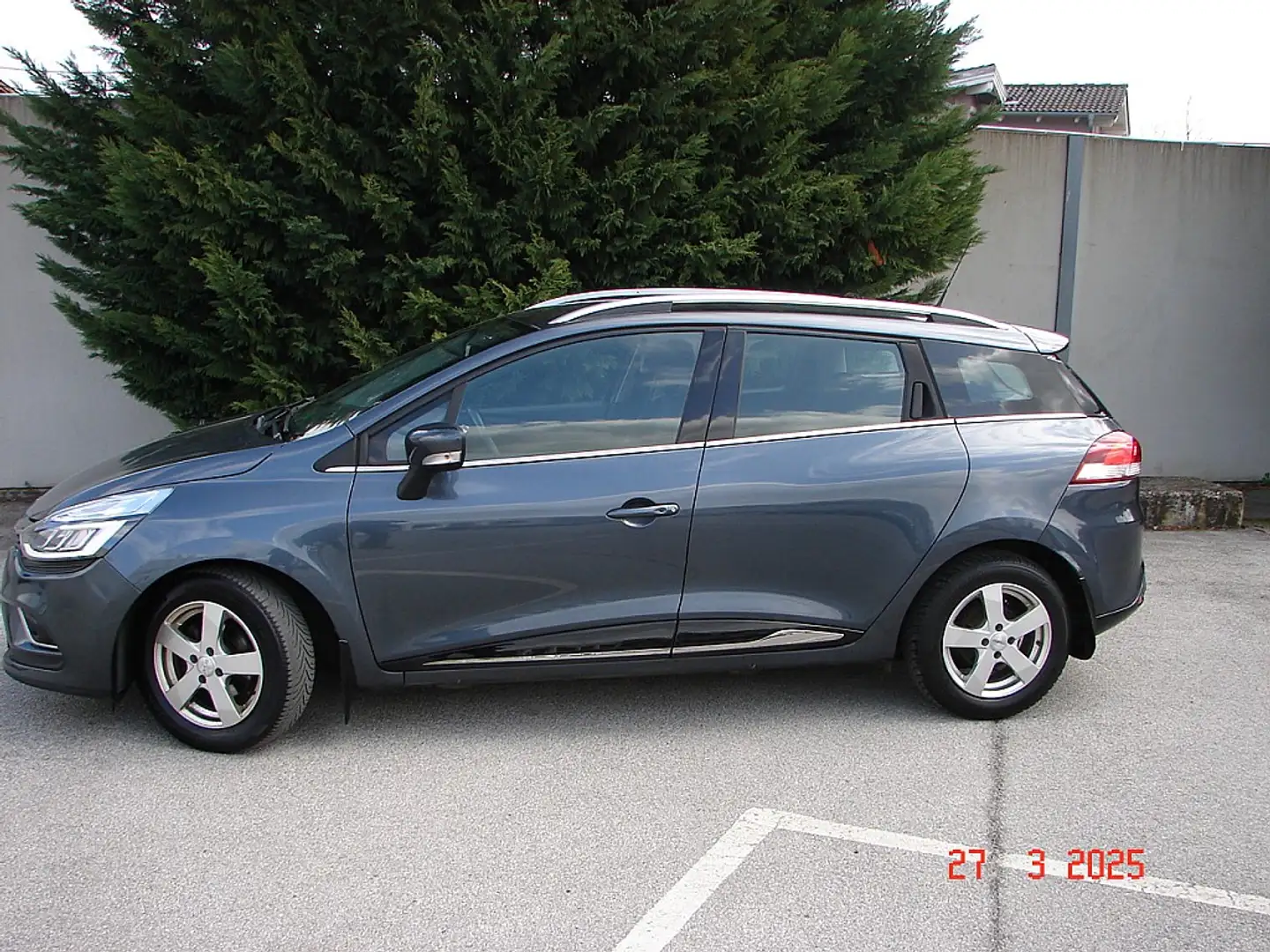 Renault Clio Grandtour Energy dCi 90 Intens Grau - 1
