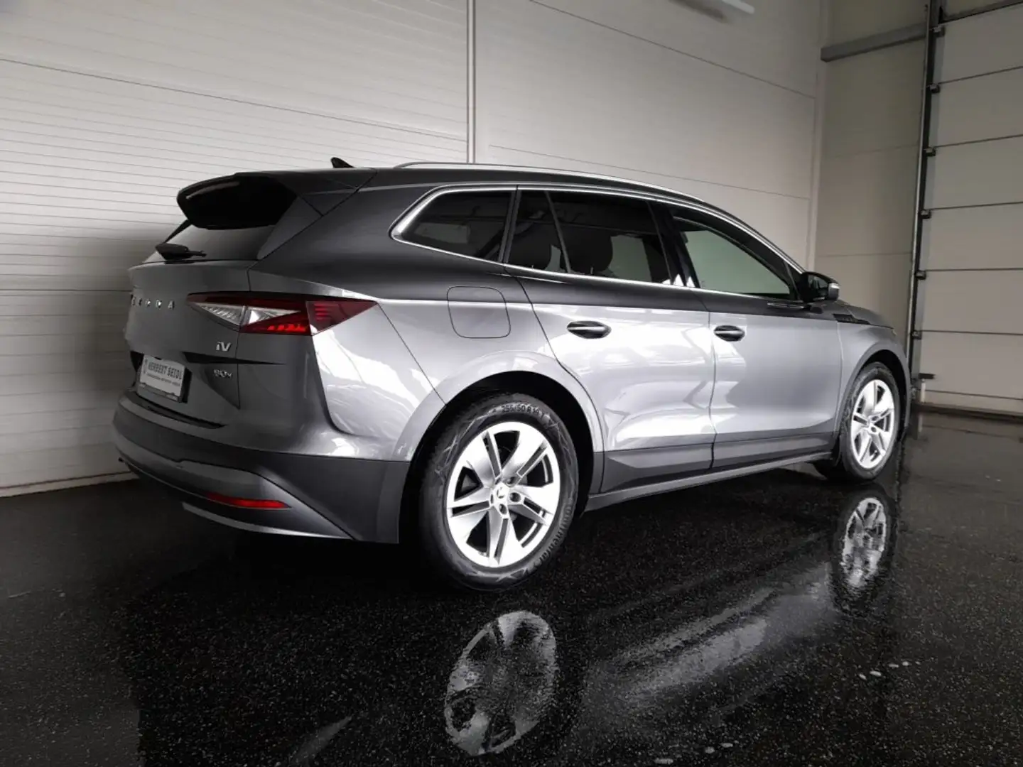 Skoda Enyaq IV 4x4 82kWh Aut. *VOLL LED / NAVI / KAMERA / TEILLEDER / STANDHEIZUNG / LENKRAD- & SITZHEIZUNG* Grau - 2