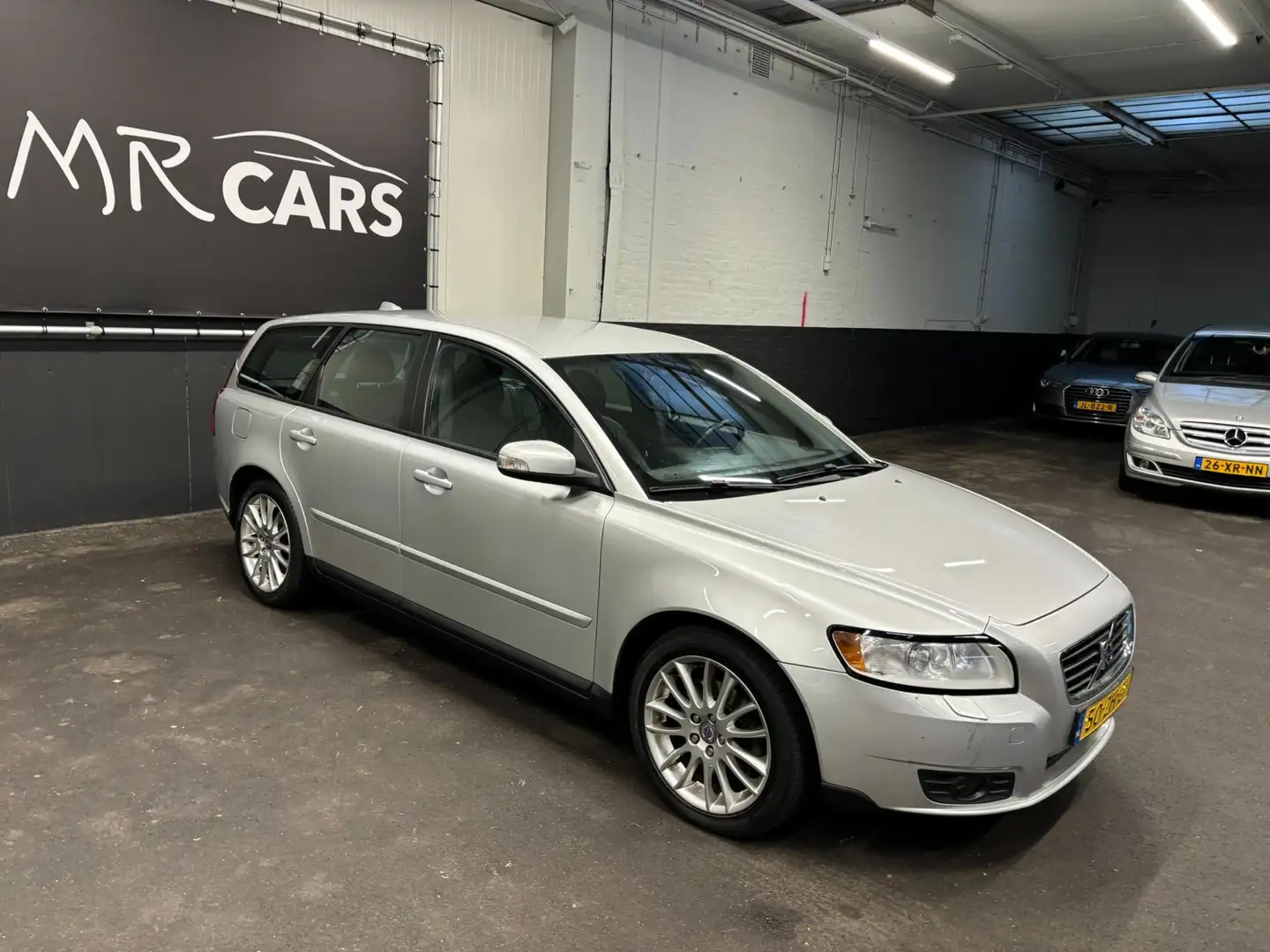 Volvo V50 2.4 Edition II automaat/leder Gri - 2