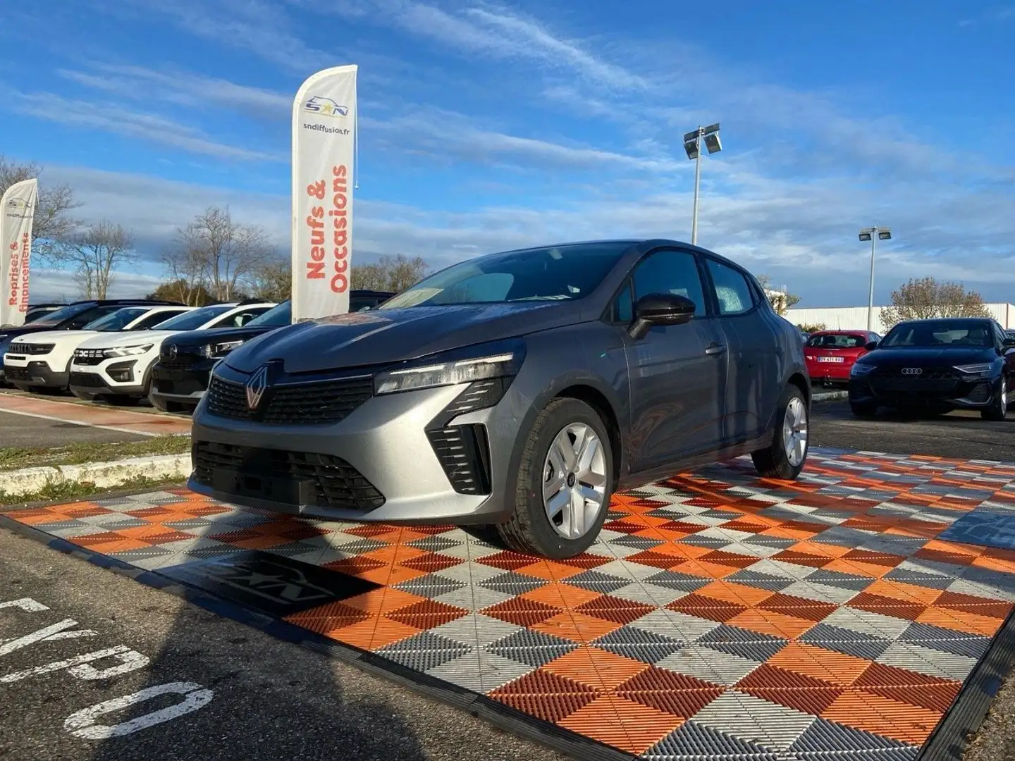 Renault Clio NEW V ECO-G 100 BV6 EVOLUTION Ecran Caméra Radar Gris - 1