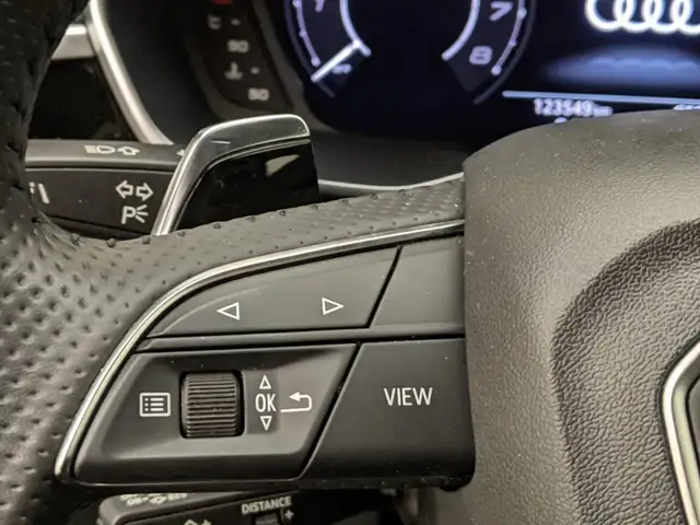 Audi RS Q3 view 10