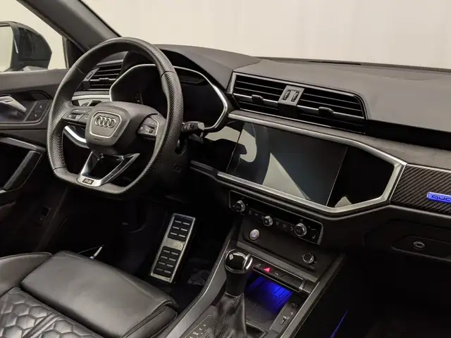 Audi RS Q3 view 6