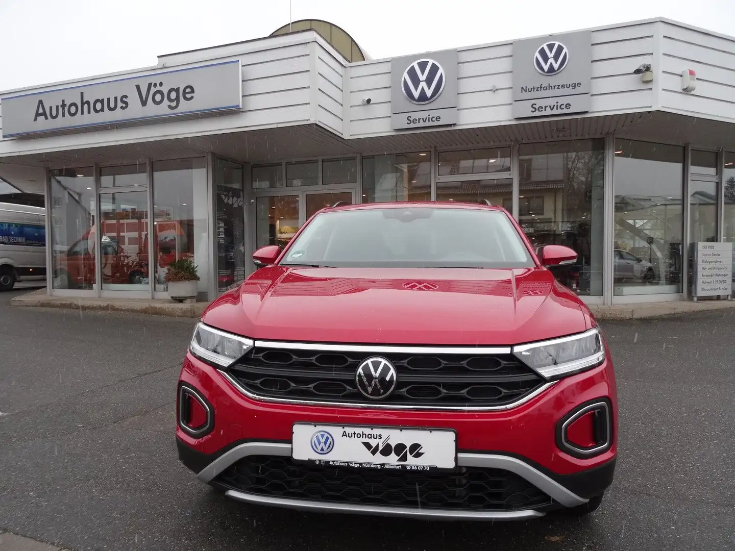 Volkswagen T-Roc 1.5 TSI OPF DSG "MOVE" NAVI SHZ AHK PDC Rot - 2