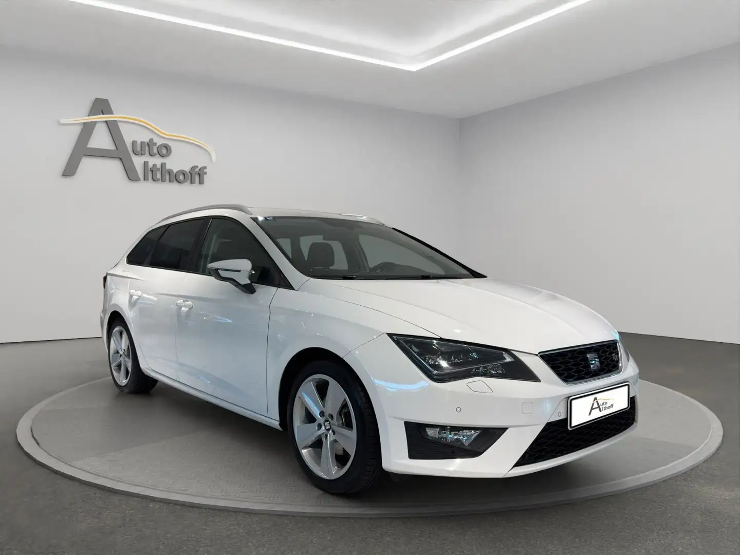 SEAT Leon ST 1.4TSI FR LED PARK SHZ TEMP Weiß - 1