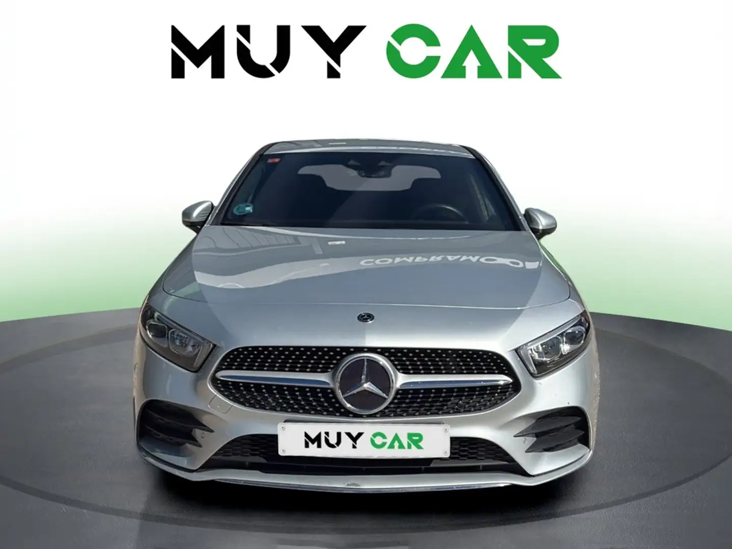 Mercedes-Benz A 200 Sedán 7G-DCT (4.75) Gris - 2