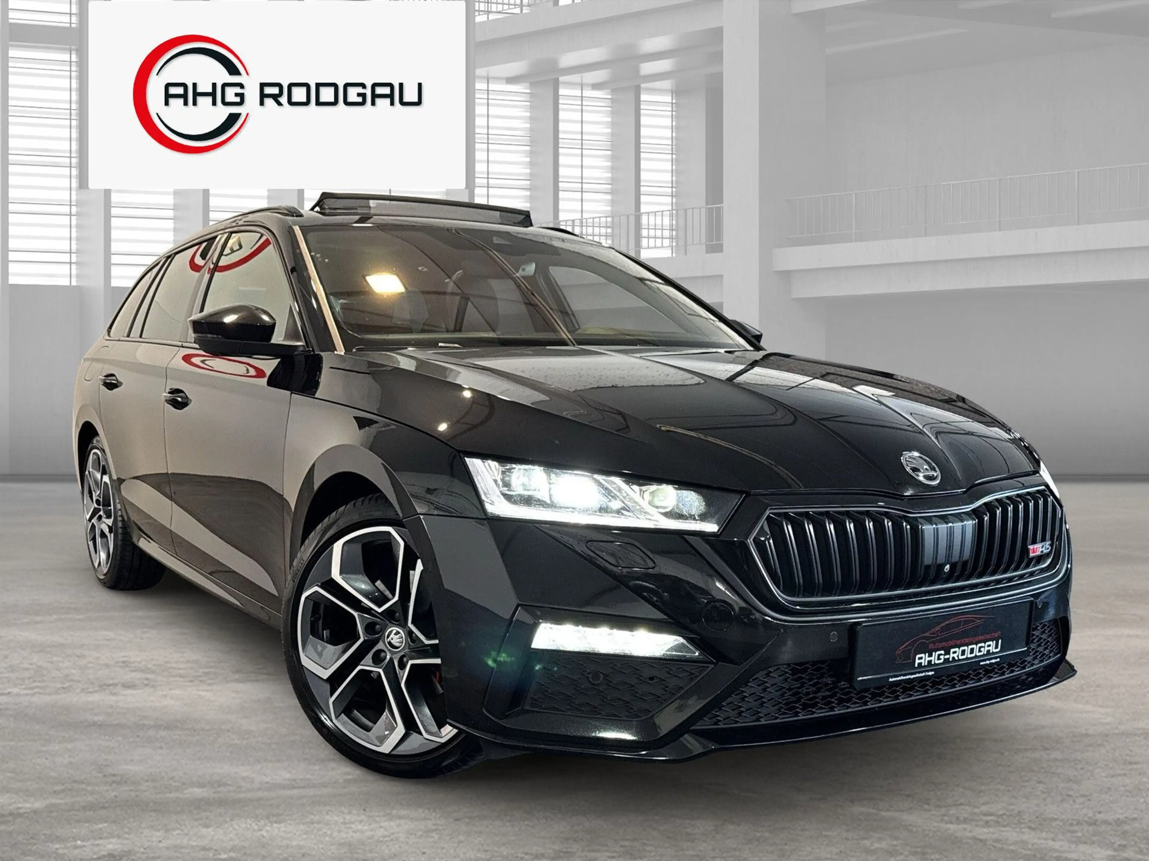 Skoda Octavia RS 4x4 HUD/ACC/MASS/360°/AHK/CNTN/AMB/TOT/PANO