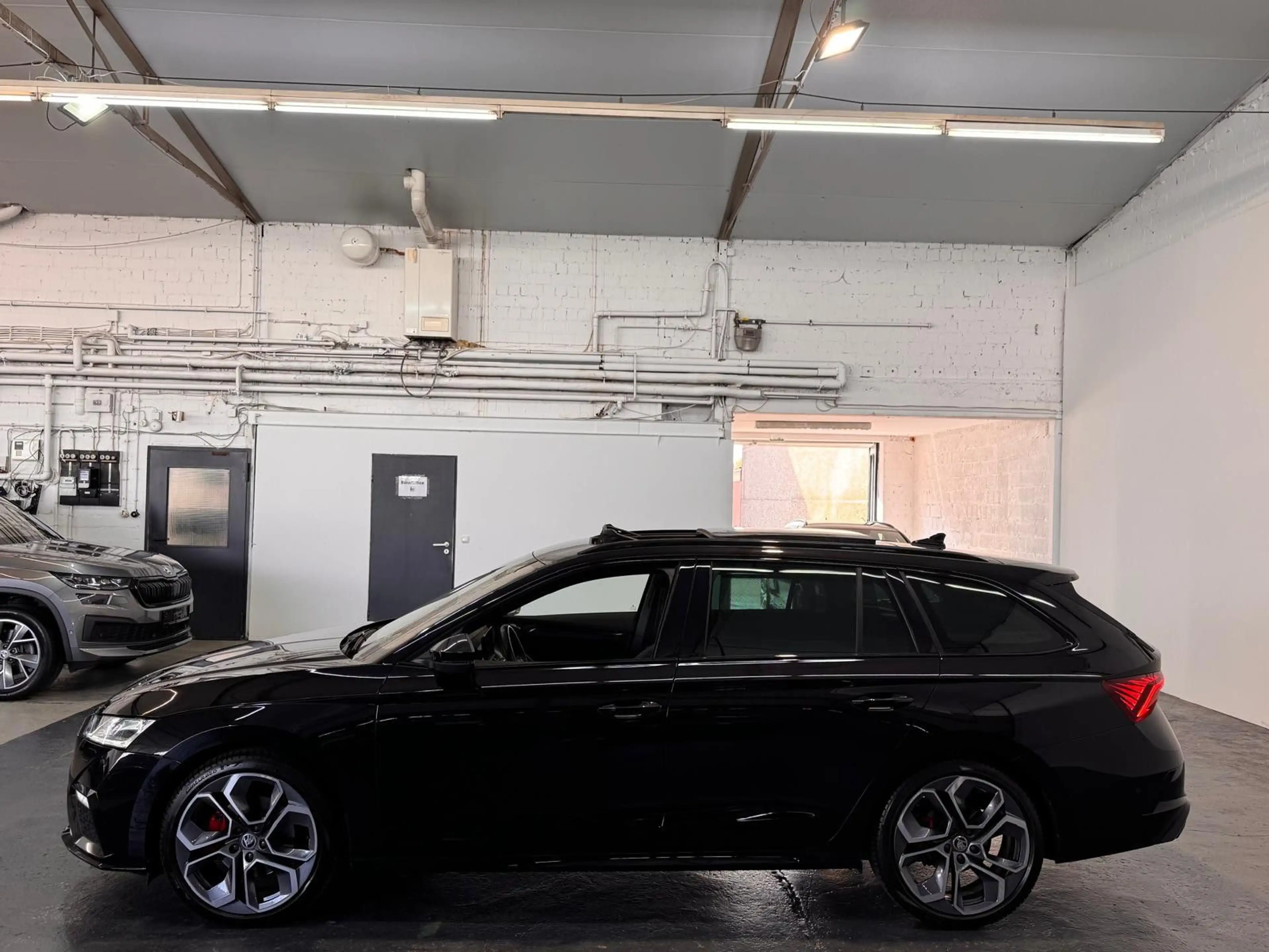 Skoda Octavia RS 4x4 HUD/ACC/MASS/360°/AHK/CNTN/AMB/TOT/PANO — photo 10