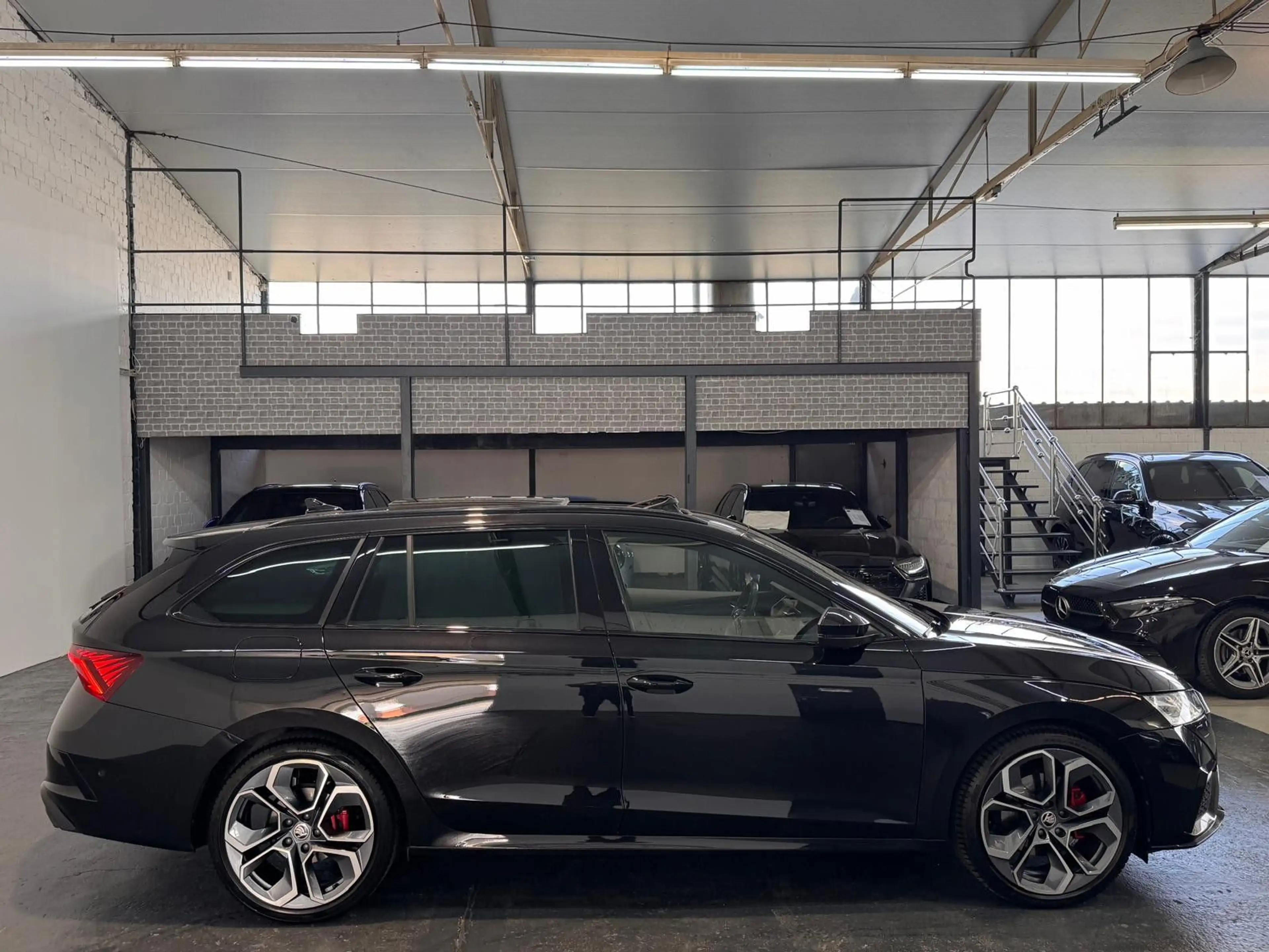 Skoda Octavia RS 4x4 HUD/ACC/MASS/360°/AHK/CNTN/AMB/TOT/PANO — photo 9