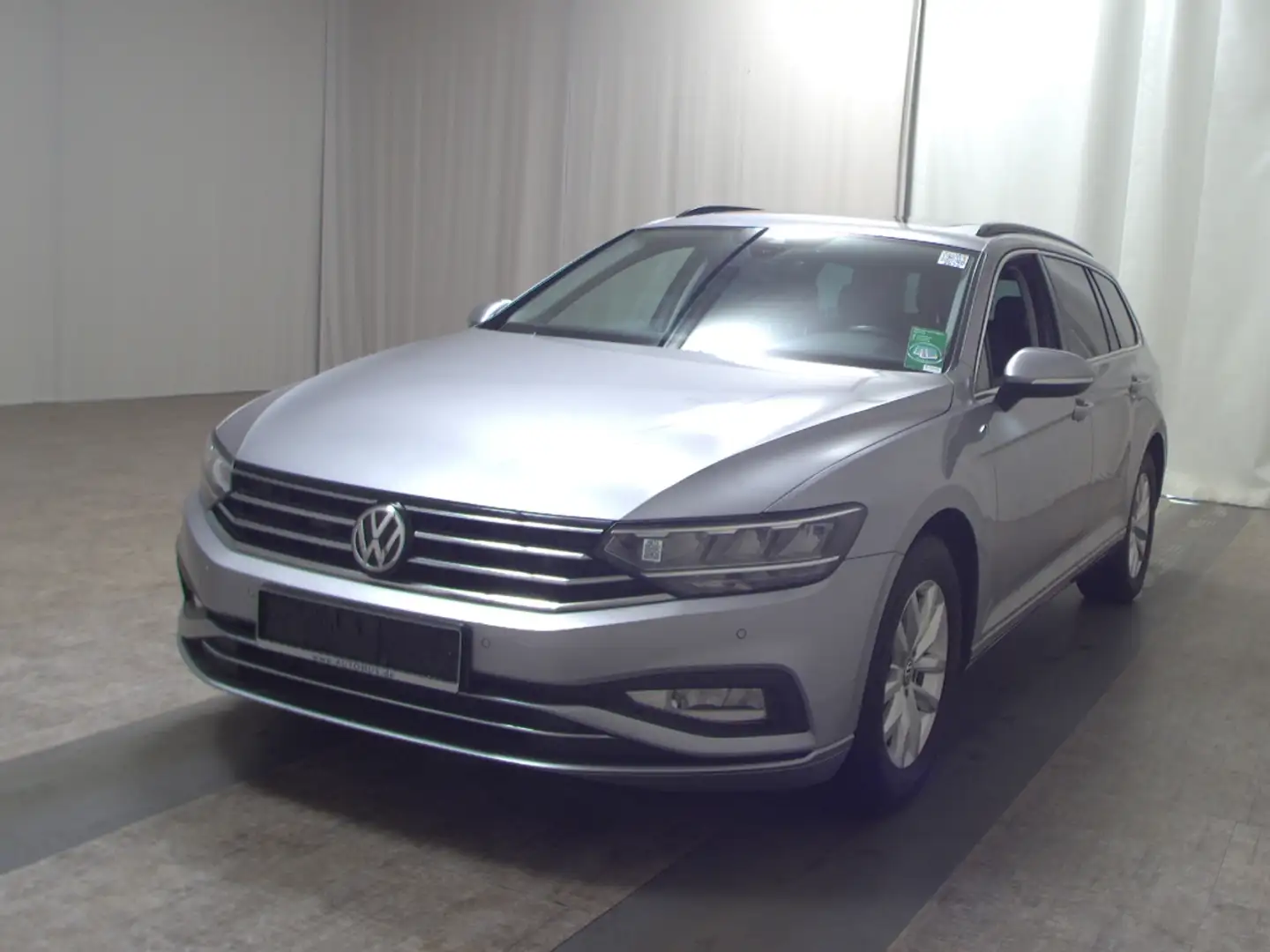Volkswagen Passat Var. 2.0 TDI Business Navi Pano LED AHK Argent - 2