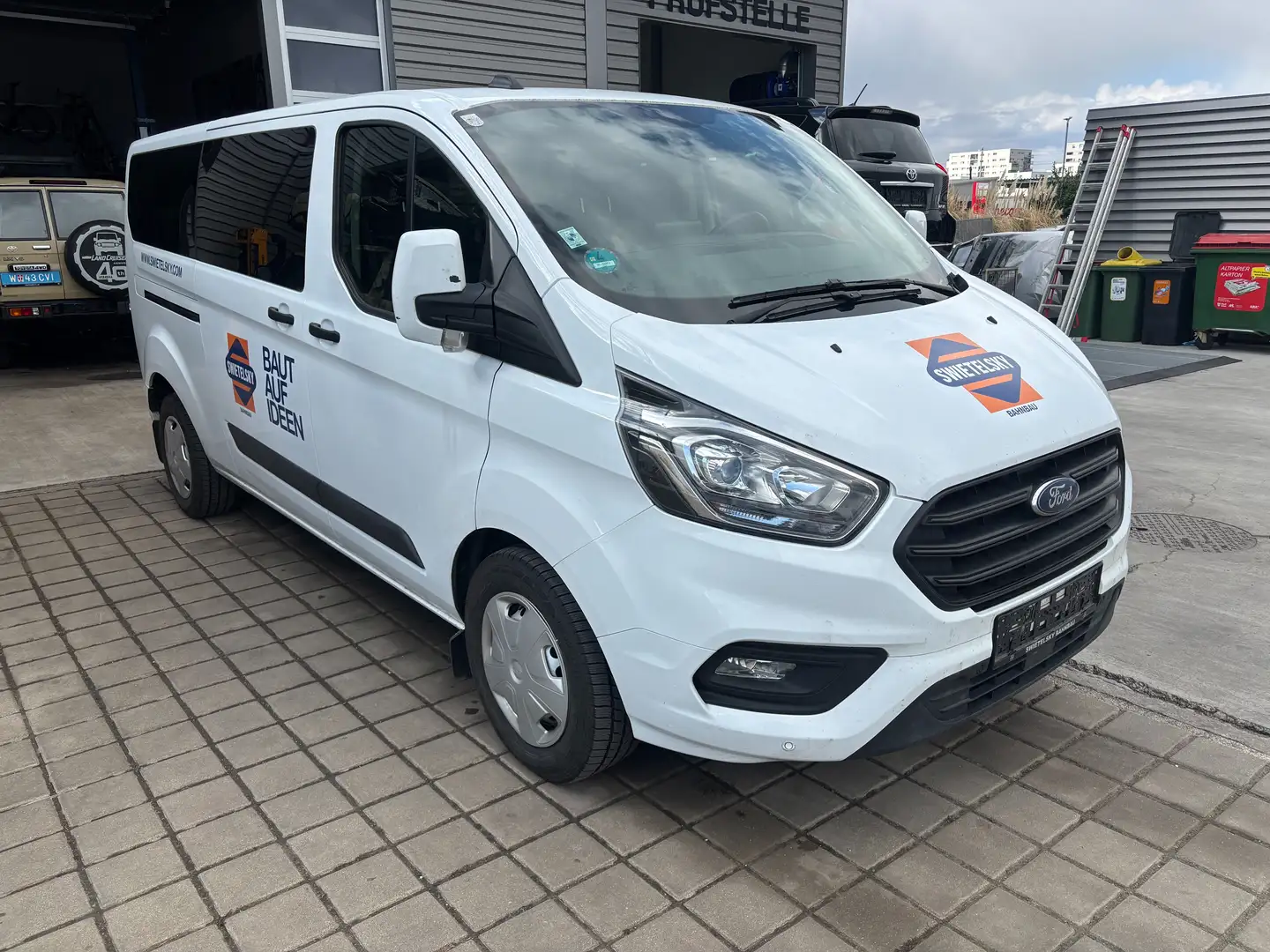 Ford Tourneo Custom 320 L2 Trend 9 Sitze Weiß - 1