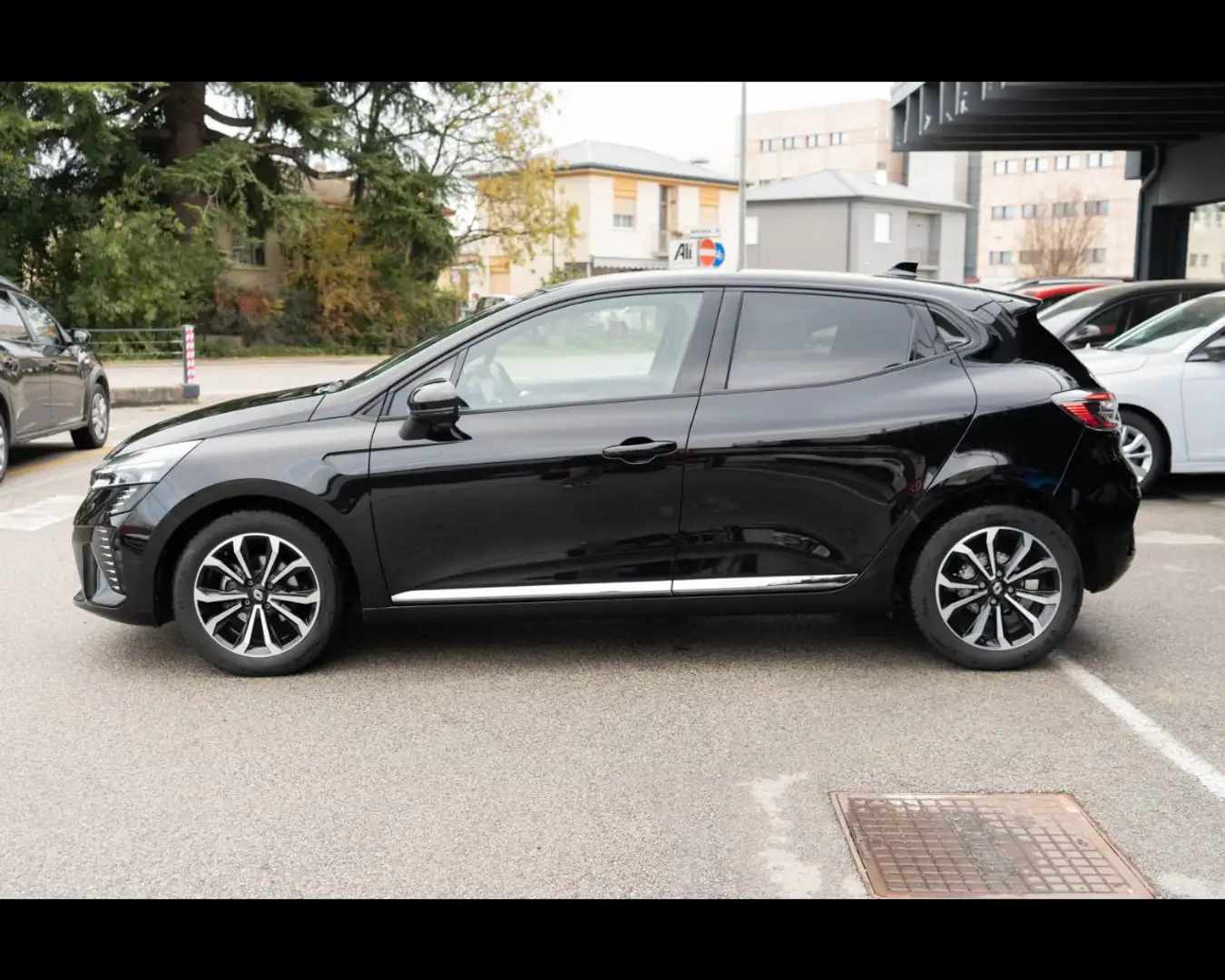 Renault Clio 5ª serie TCe 90 CV 5 porte Techno Schwarz - 2