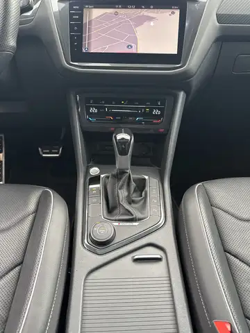 Volkswagen Tiguan Allspace view 17