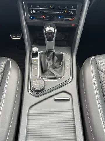 Volkswagen Tiguan Allspace view 18