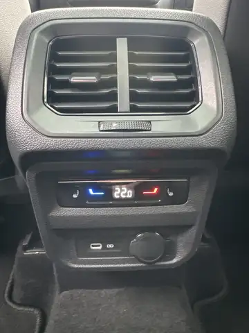Volkswagen Tiguan Allspace view 19