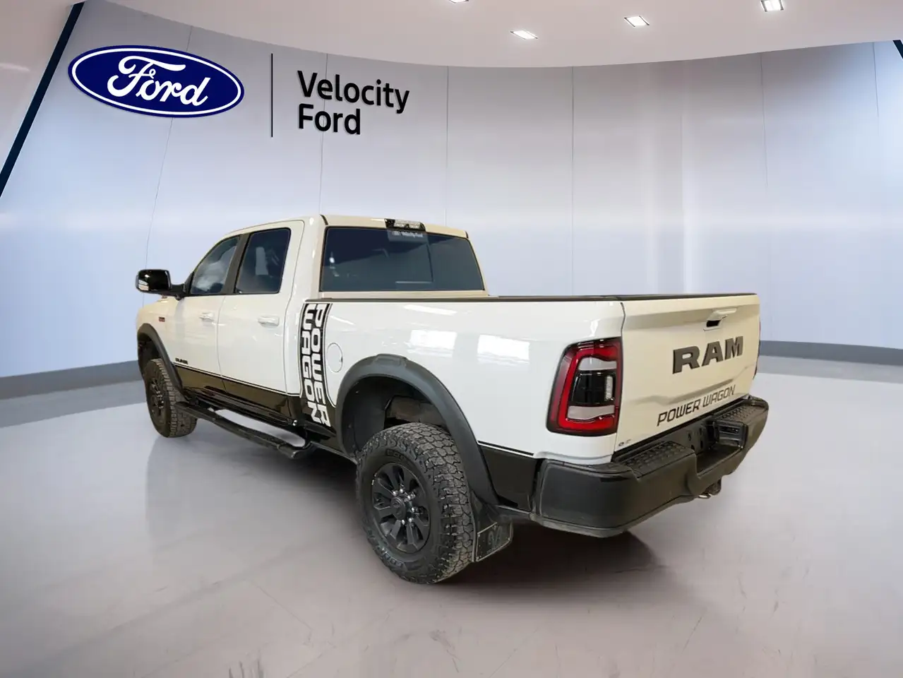RAM 2500 снимка RAM 2500