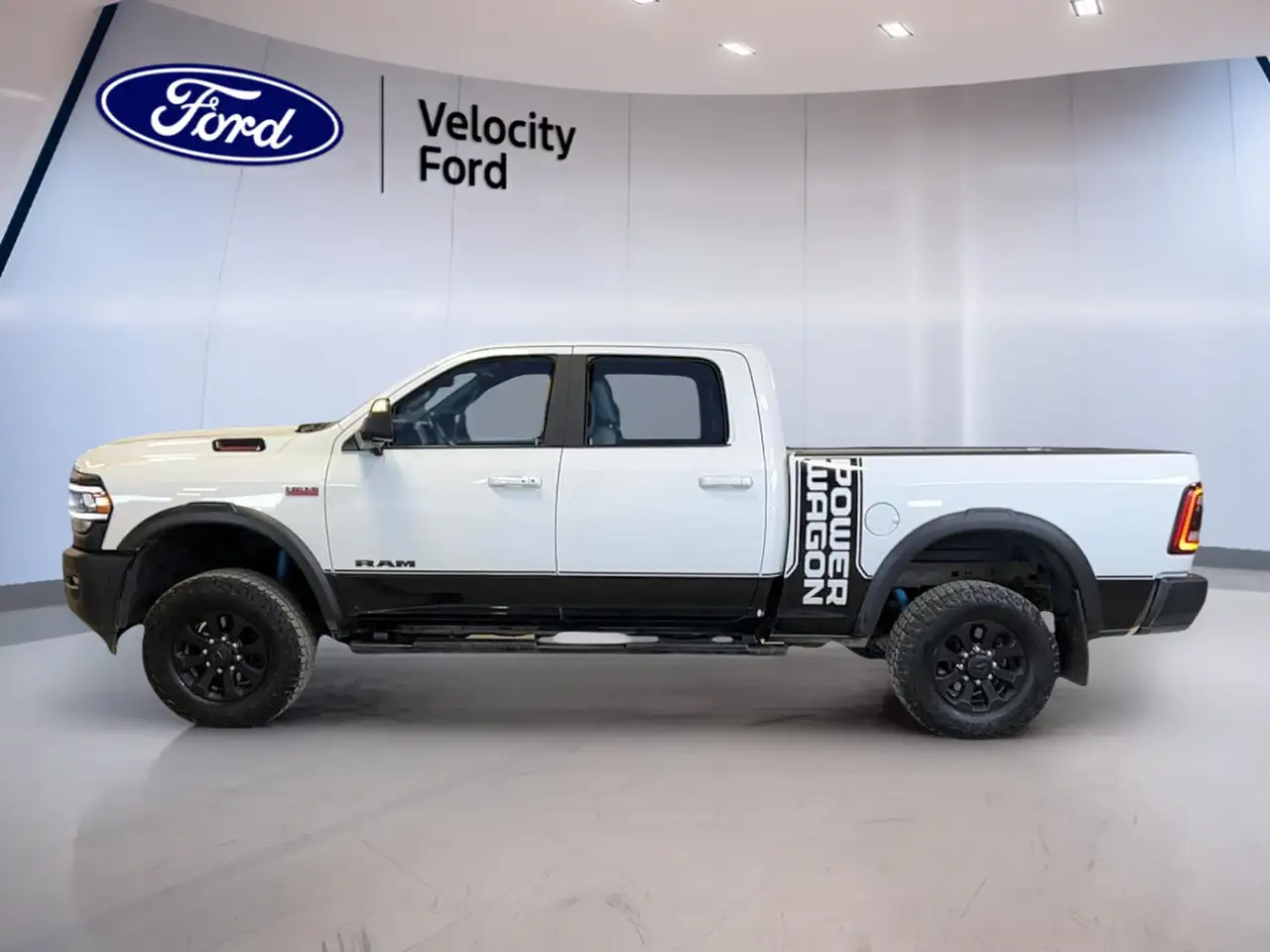 RAM 2500 снимка RAM 2500