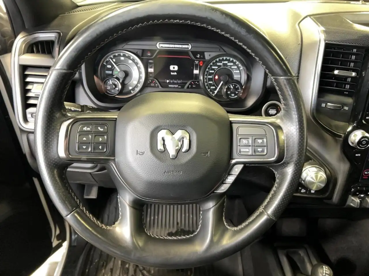RAM 2500 снимка RAM 2500