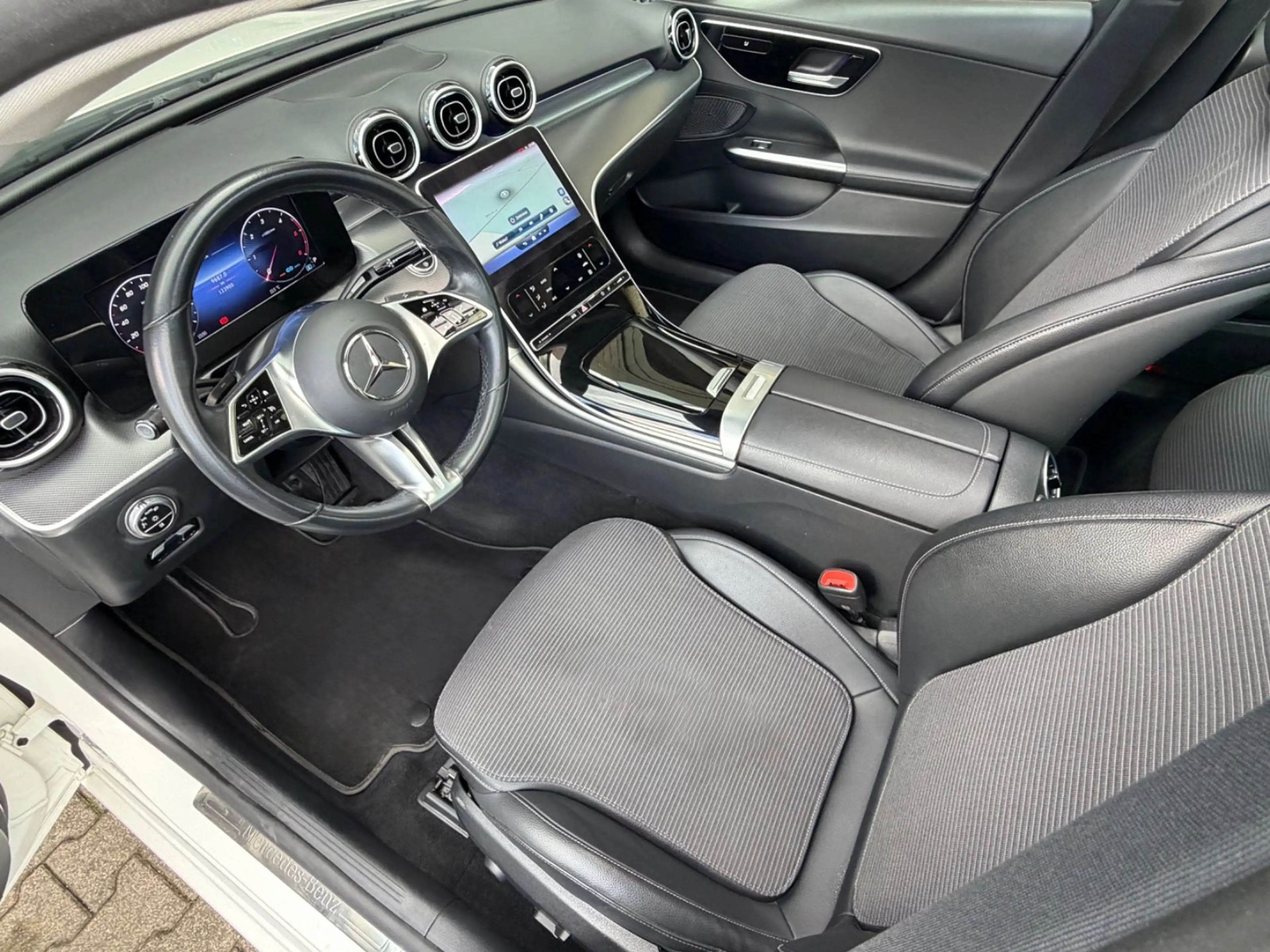Mercedes-Benz C 220 d T Avantgarde  Neues Modell Panorama LED — photo 8