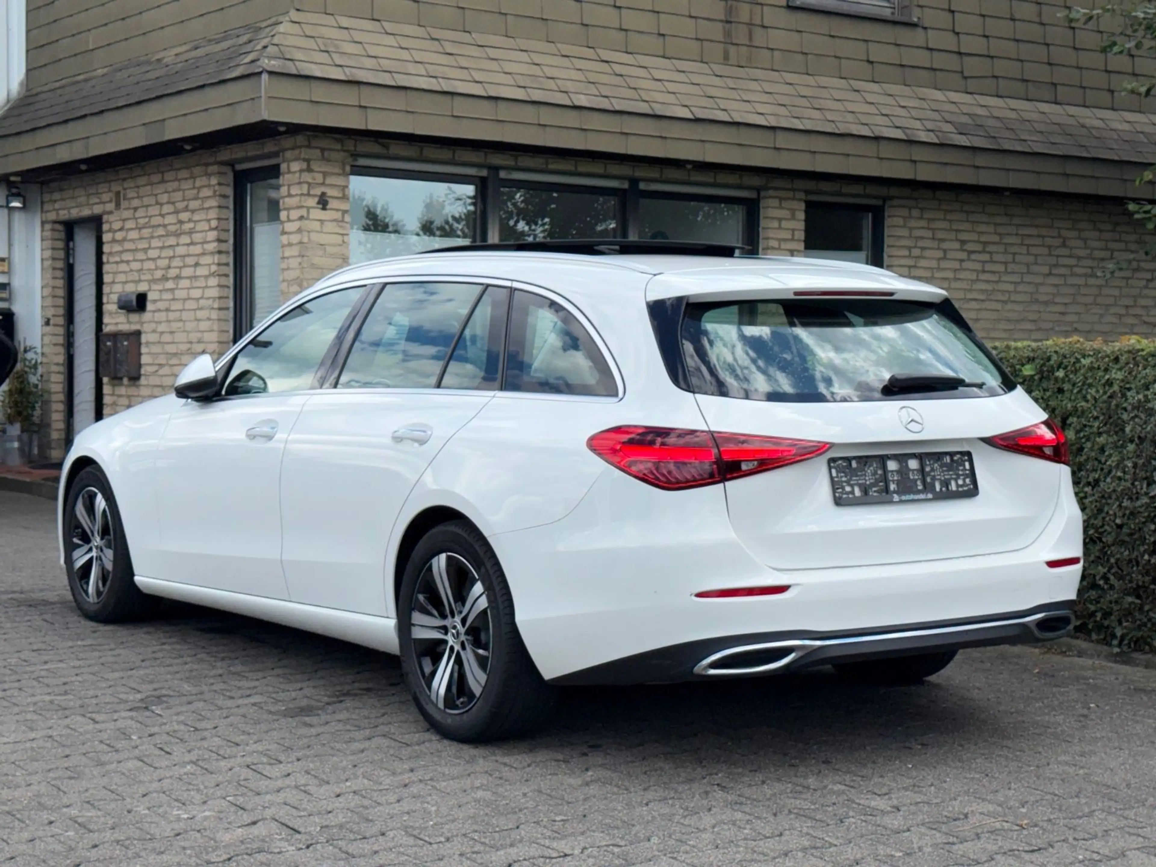 Mercedes-Benz C 220 d T Avantgarde  Neues Modell Panorama LED — photo 6
