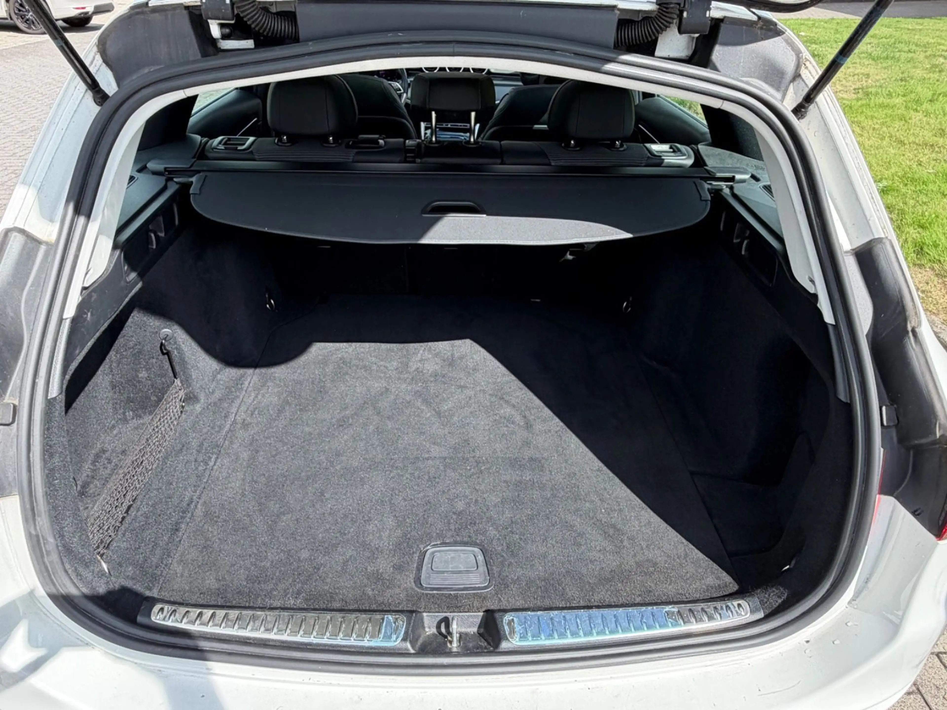 Mercedes-Benz C 220 d T Avantgarde  Neues Modell Panorama LED — photo 13
