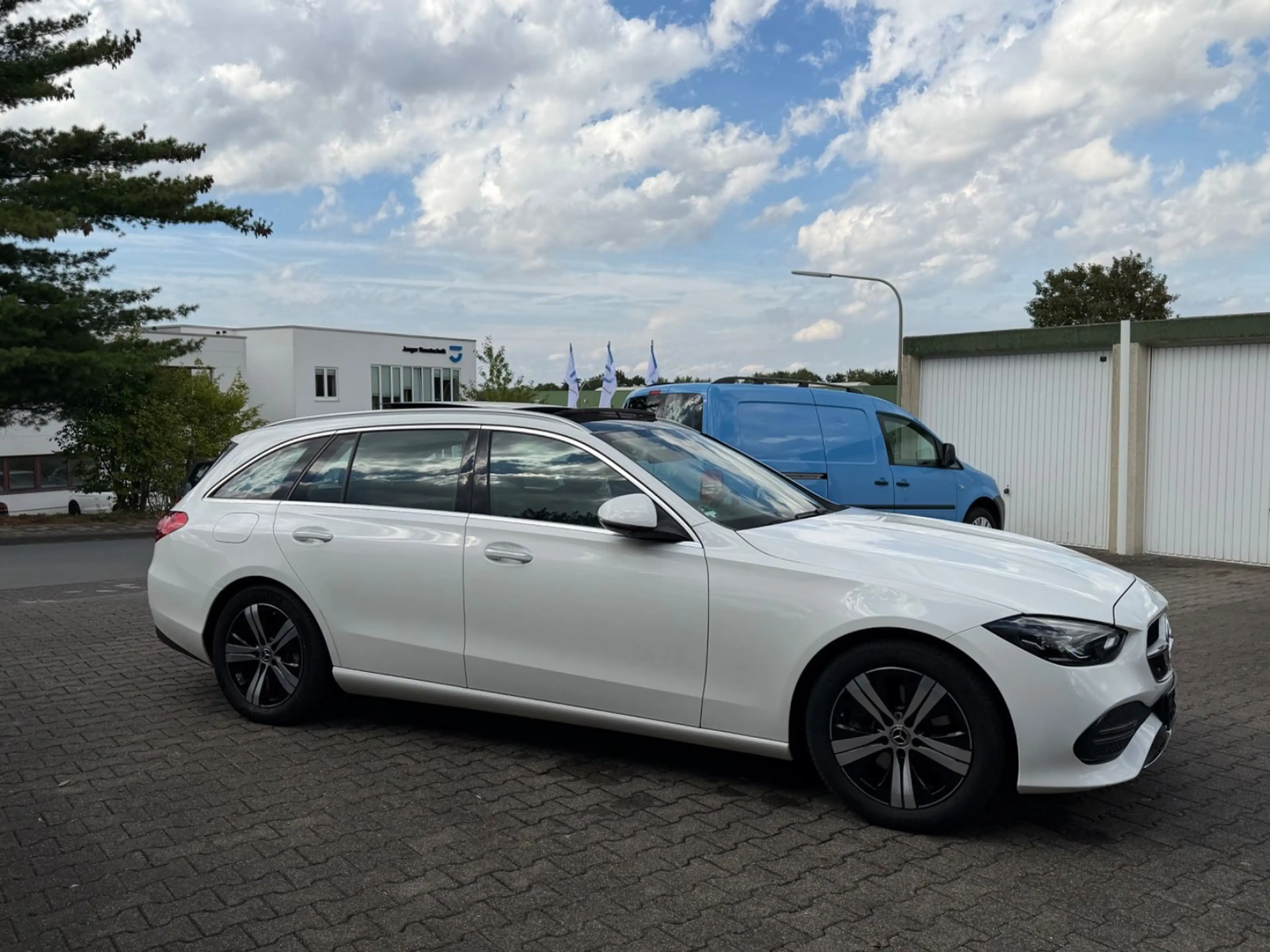 Mercedes-Benz C 220 d T Avantgarde  Neues Modell Panorama LED — photo 5