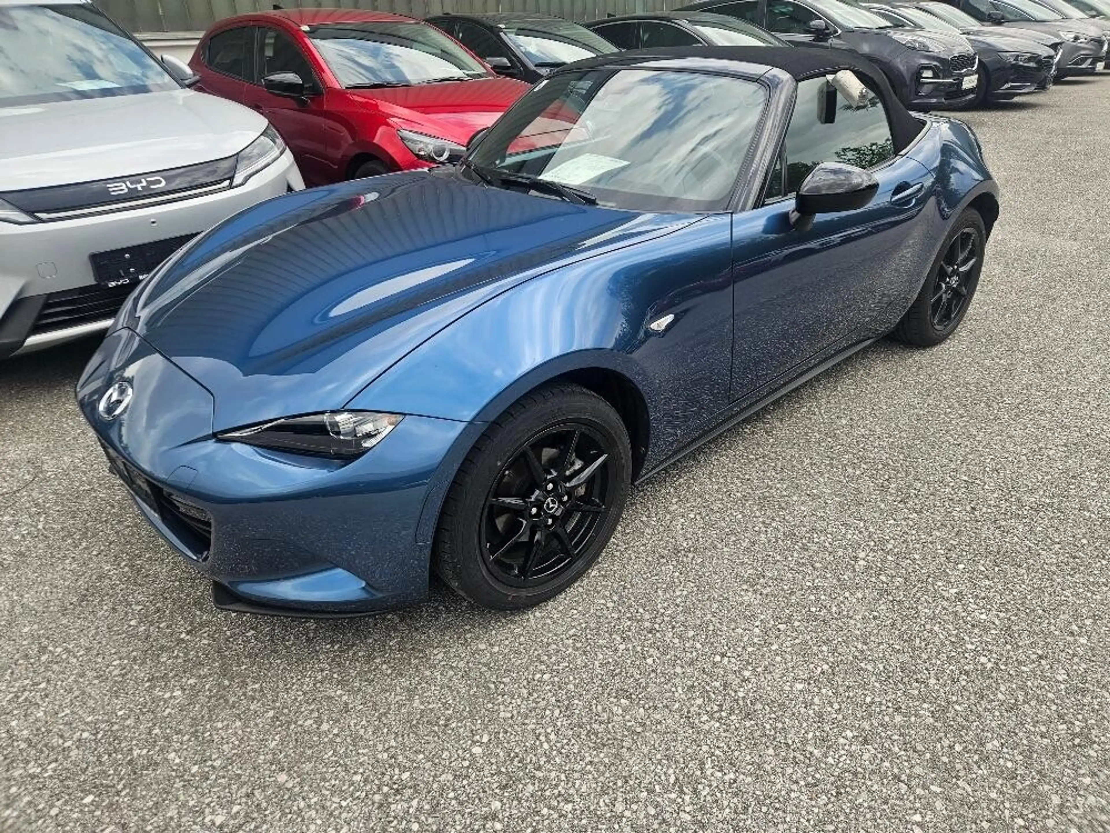 Mazda MX-5 Soft Top G132 Attraction — photo 3