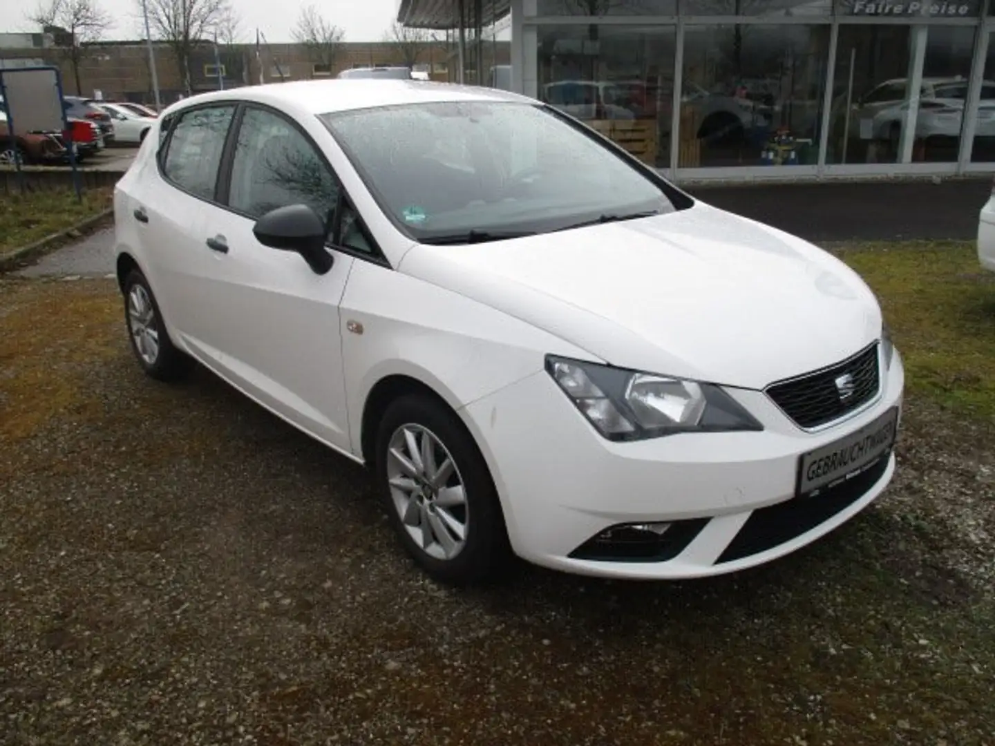 SEAT Ibiza Limousine in Weiß gebraucht in Sangerhausen für € 7.790