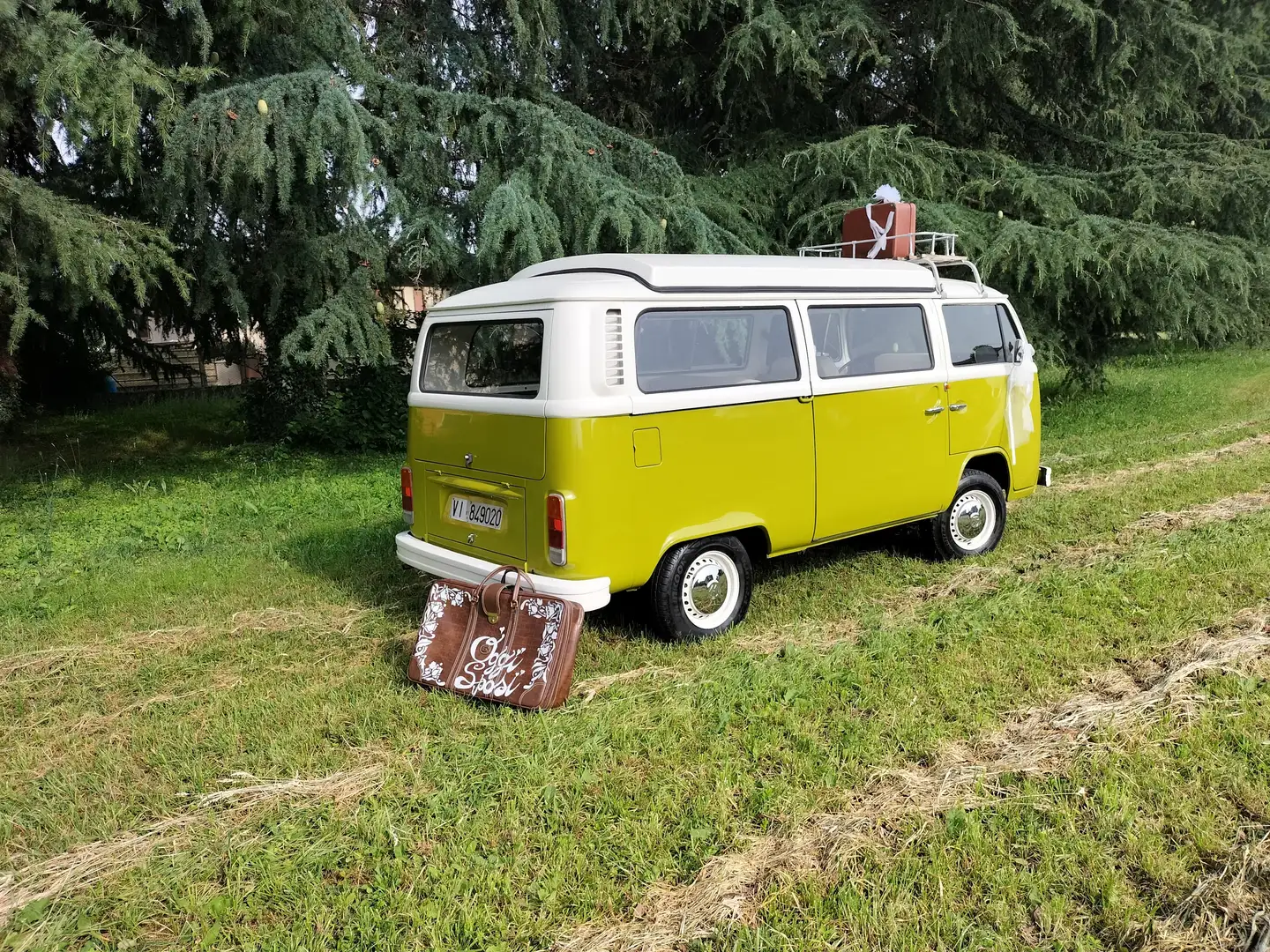 Volkswagen T2 Kombi Autocaravan Verde - 2