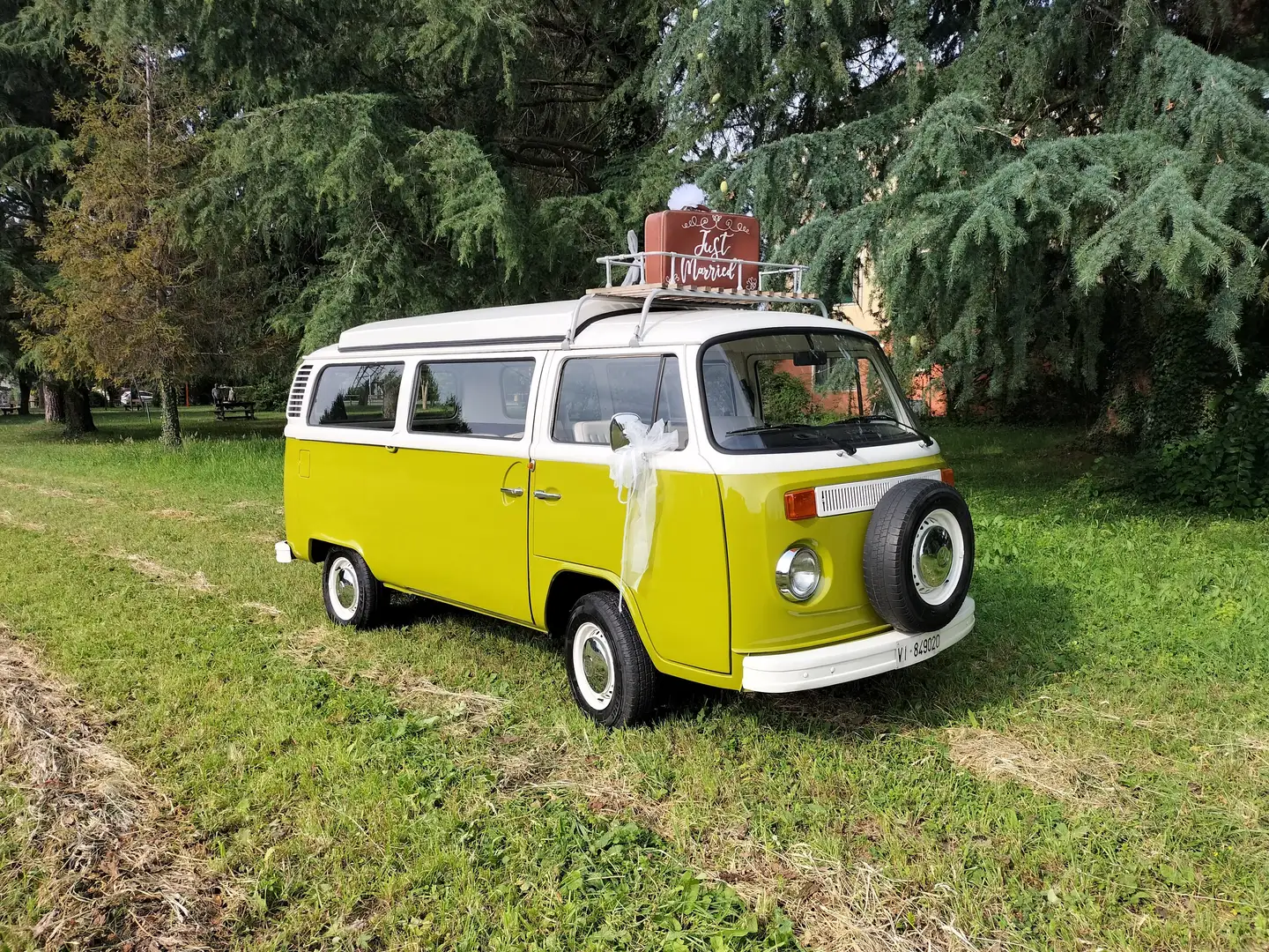 Volkswagen T2 Kombi Autocaravan Verde - 1