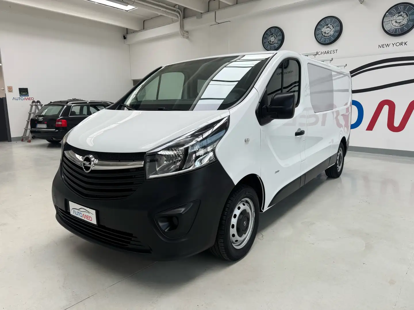 Opel Vivaro 5 Posti N1 Blanc - 1