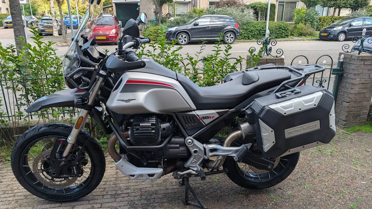 Moto Guzzi V 85 TT