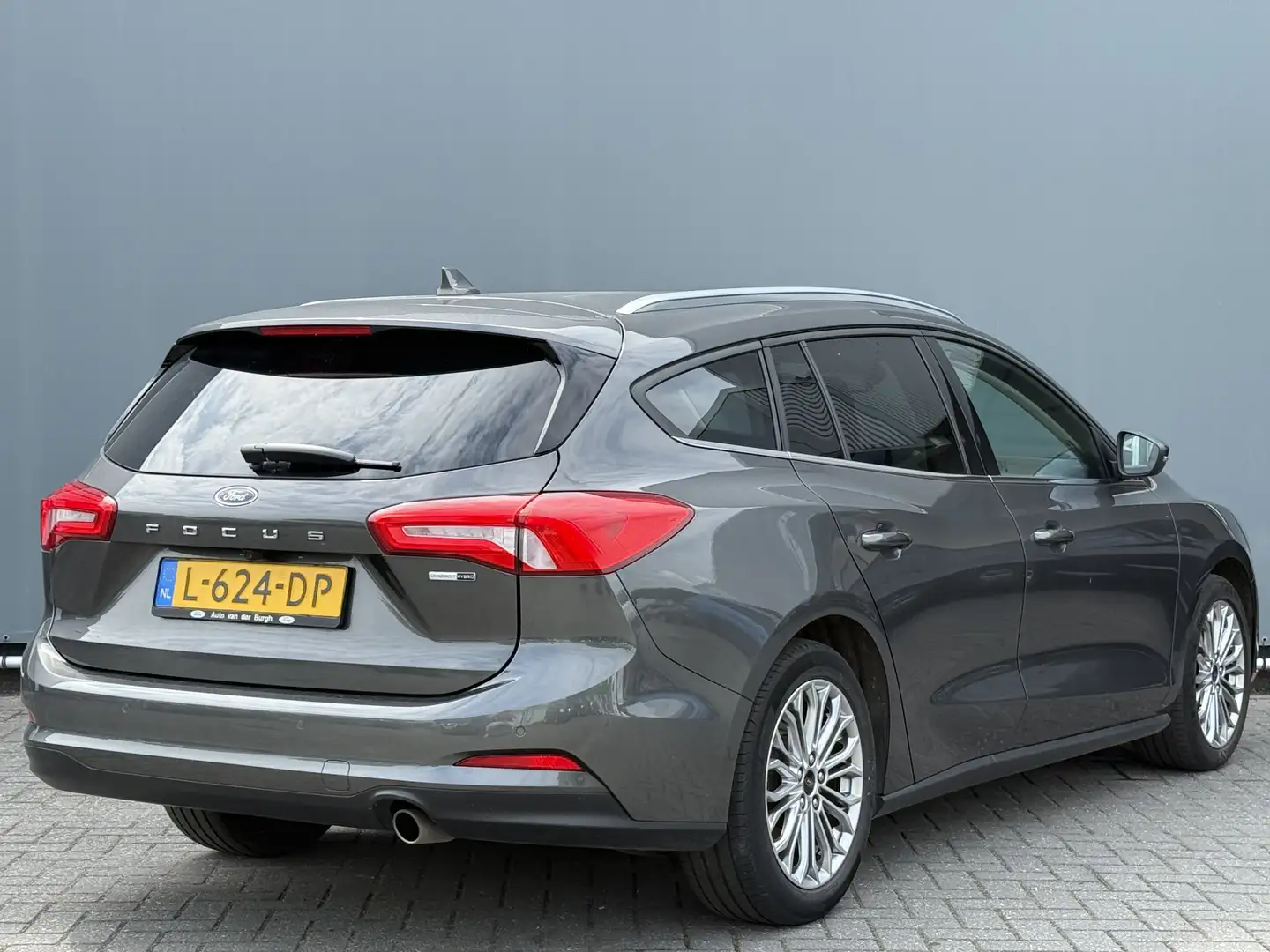 Ford Focus Wagon BWJ 2021 124 PK 1.0 EcoBoost Hybrid Titanium Gris - 2