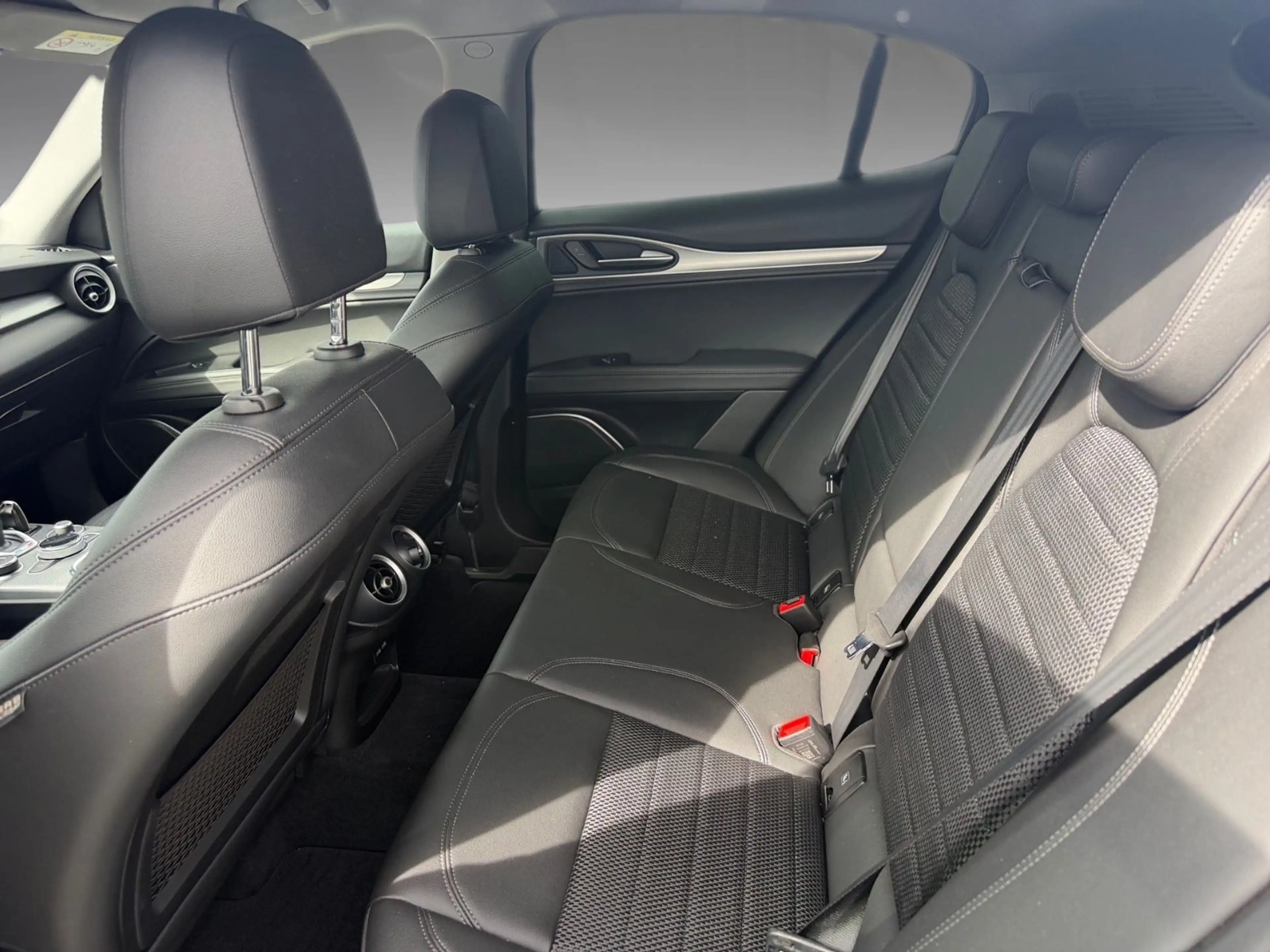 Alfa Romeo Stelvio Super Q4 2.2JTD Leder AHK Zahnriemen neu — photo 9