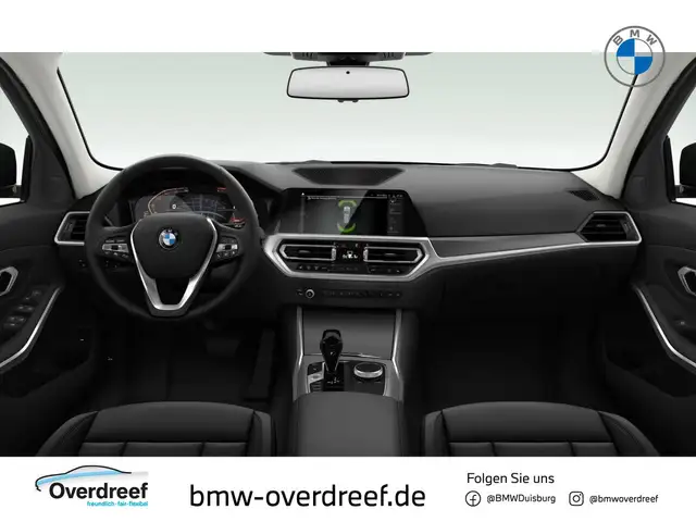 BMW 3 Series view 4