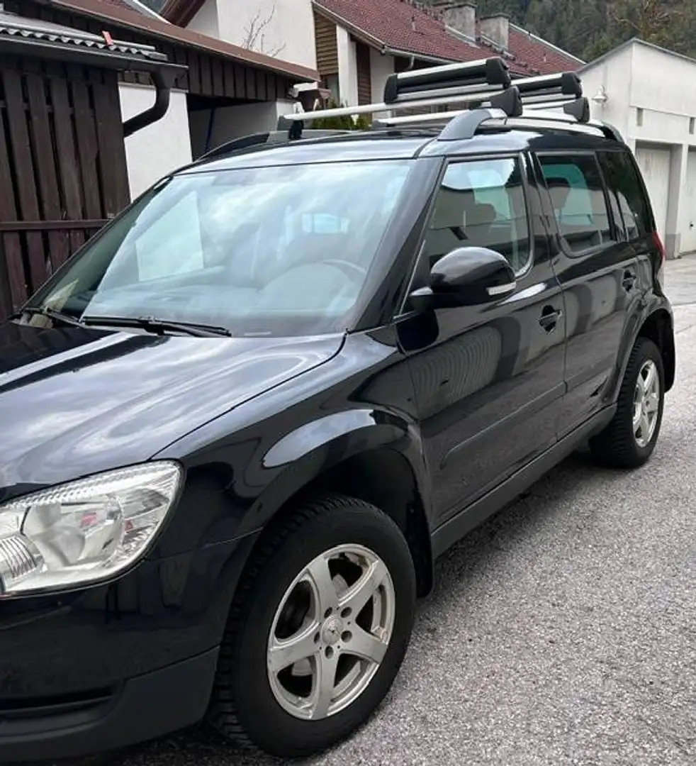 Skoda Yeti Yeti 4x4 Twenty Elegance 2,0 TDI CR DPF Twenty Elegance Schwarz - 1