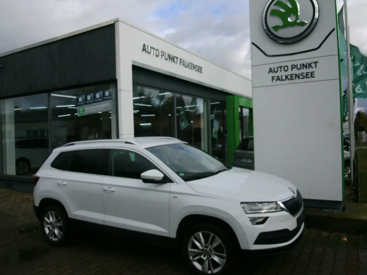 Skoda Karoq Clever Weiß - 1