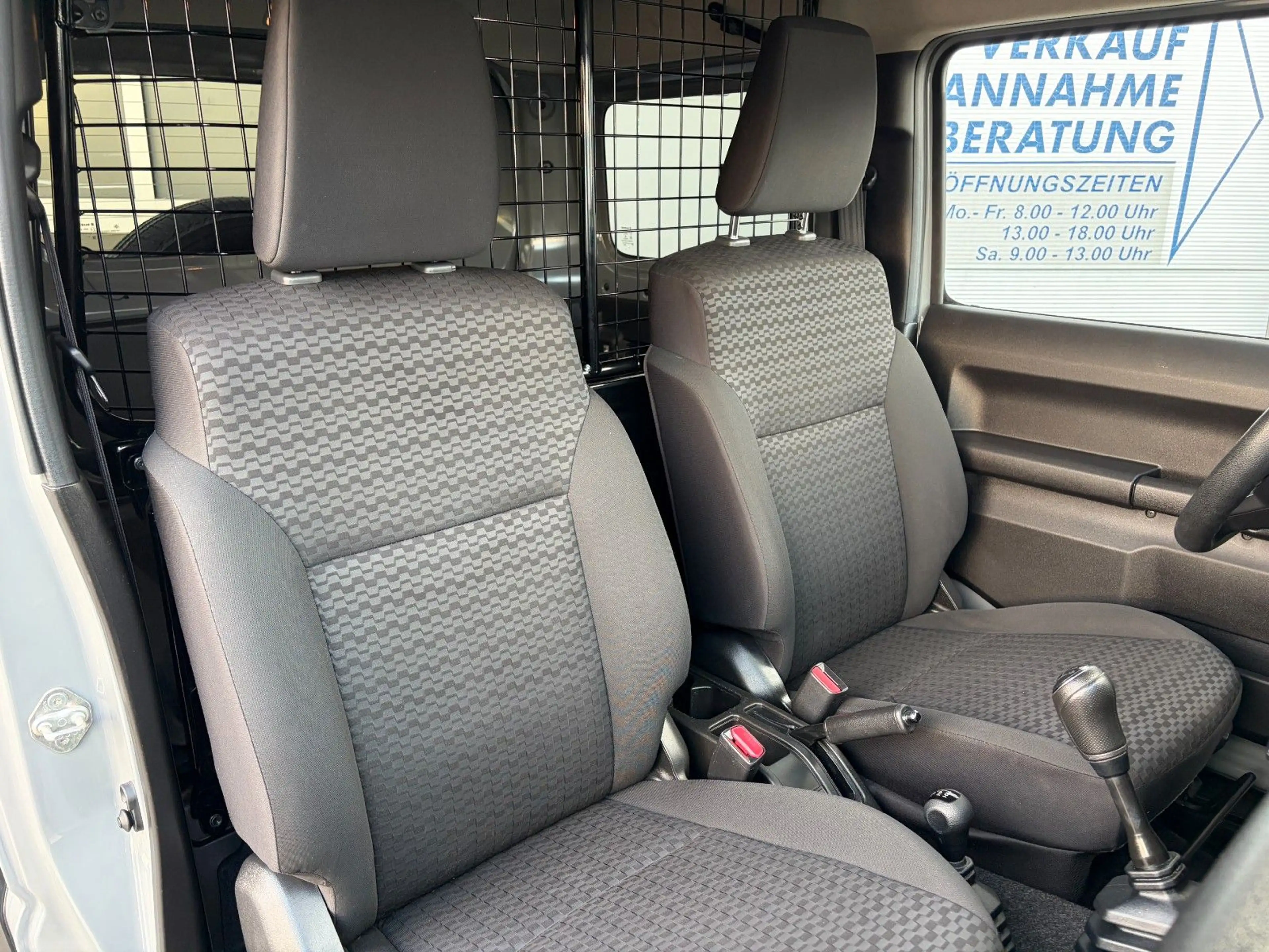 Suzuki Jimny STANDHZG SUZUKI-SCHECKH DACHTRÄGER+LEITER — photo 6