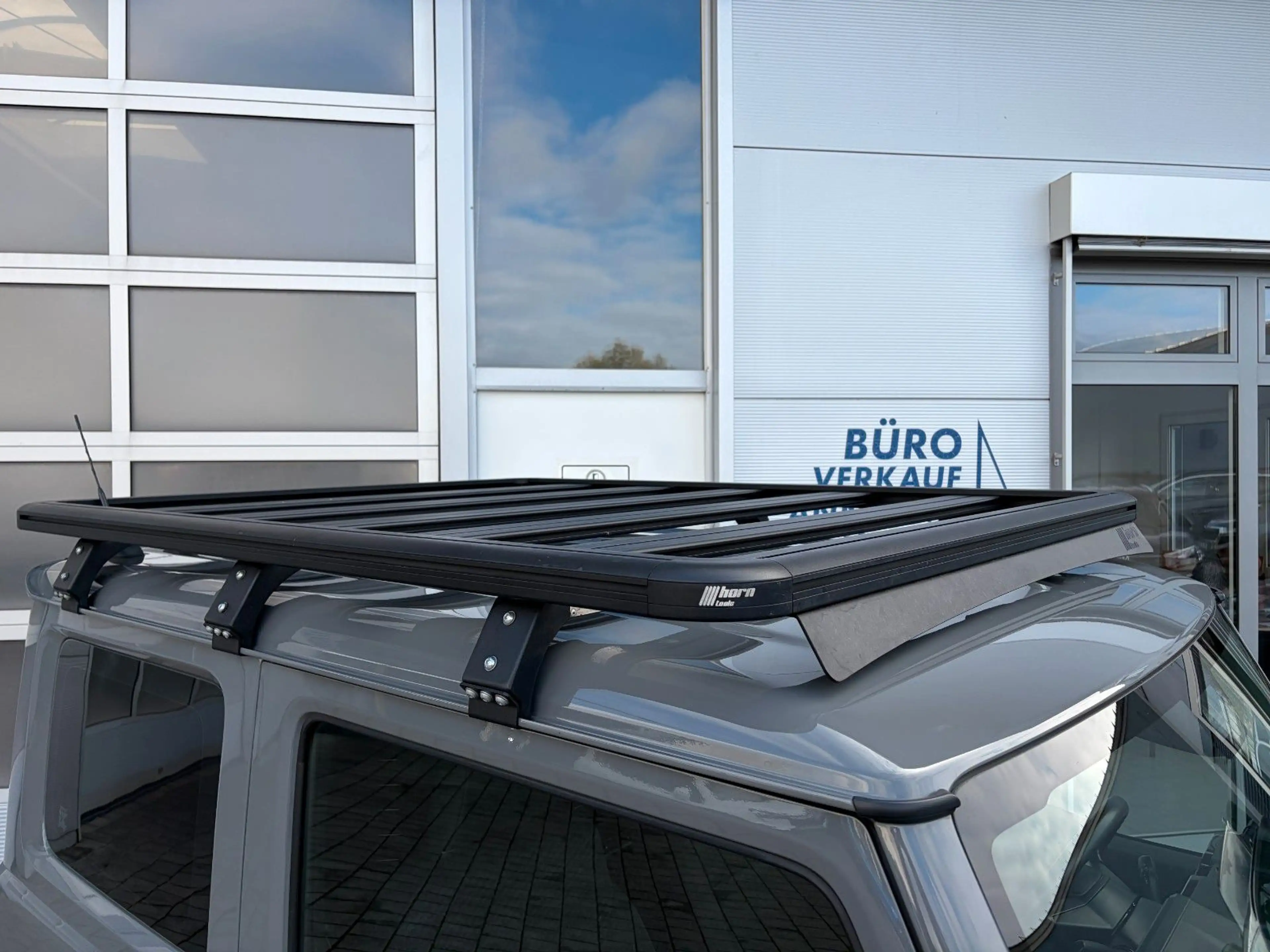 Suzuki Jimny STANDHZG SUZUKI-SCHECKH DACHTRÄGER+LEITER — photo 4
