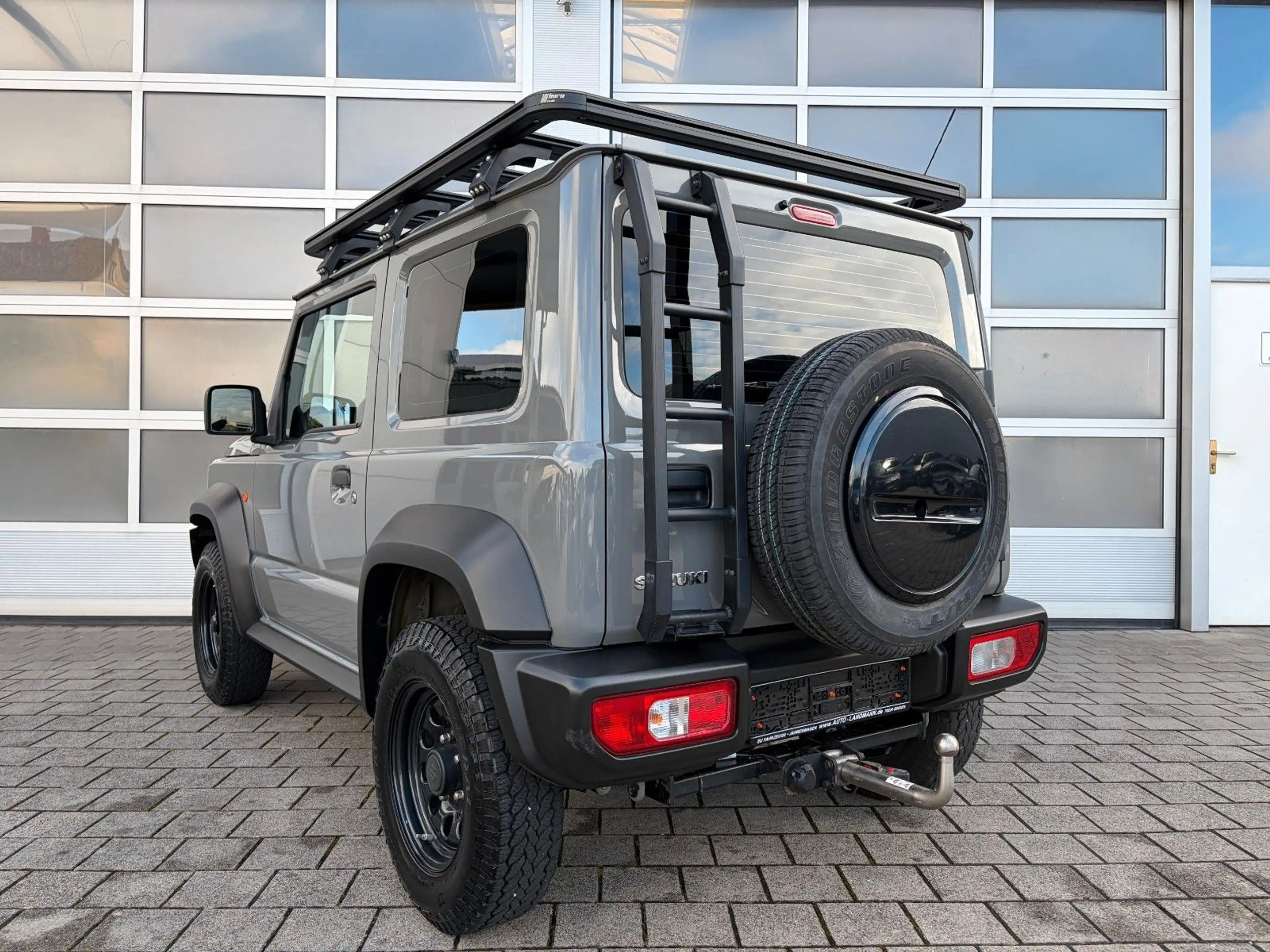 Suzuki Jimny STANDHZG SUZUKI-SCHECKH DACHTRÄGER+LEITER — photo 10