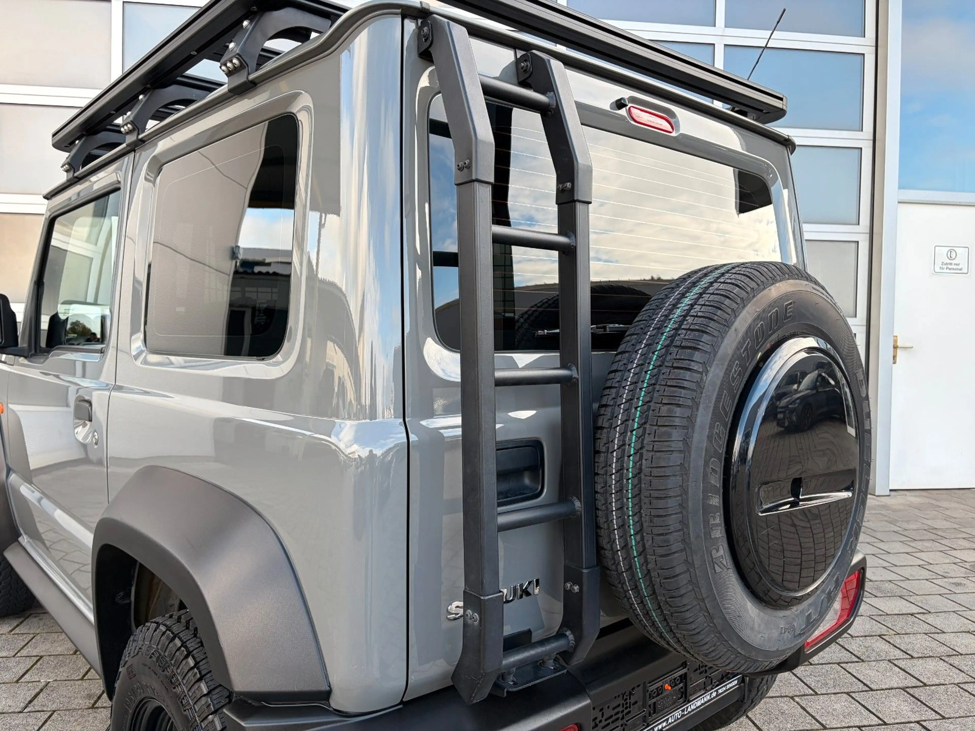 Suzuki Jimny STANDHZG SUZUKI-SCHECKH DACHTRÄGER+LEITER — photo 14