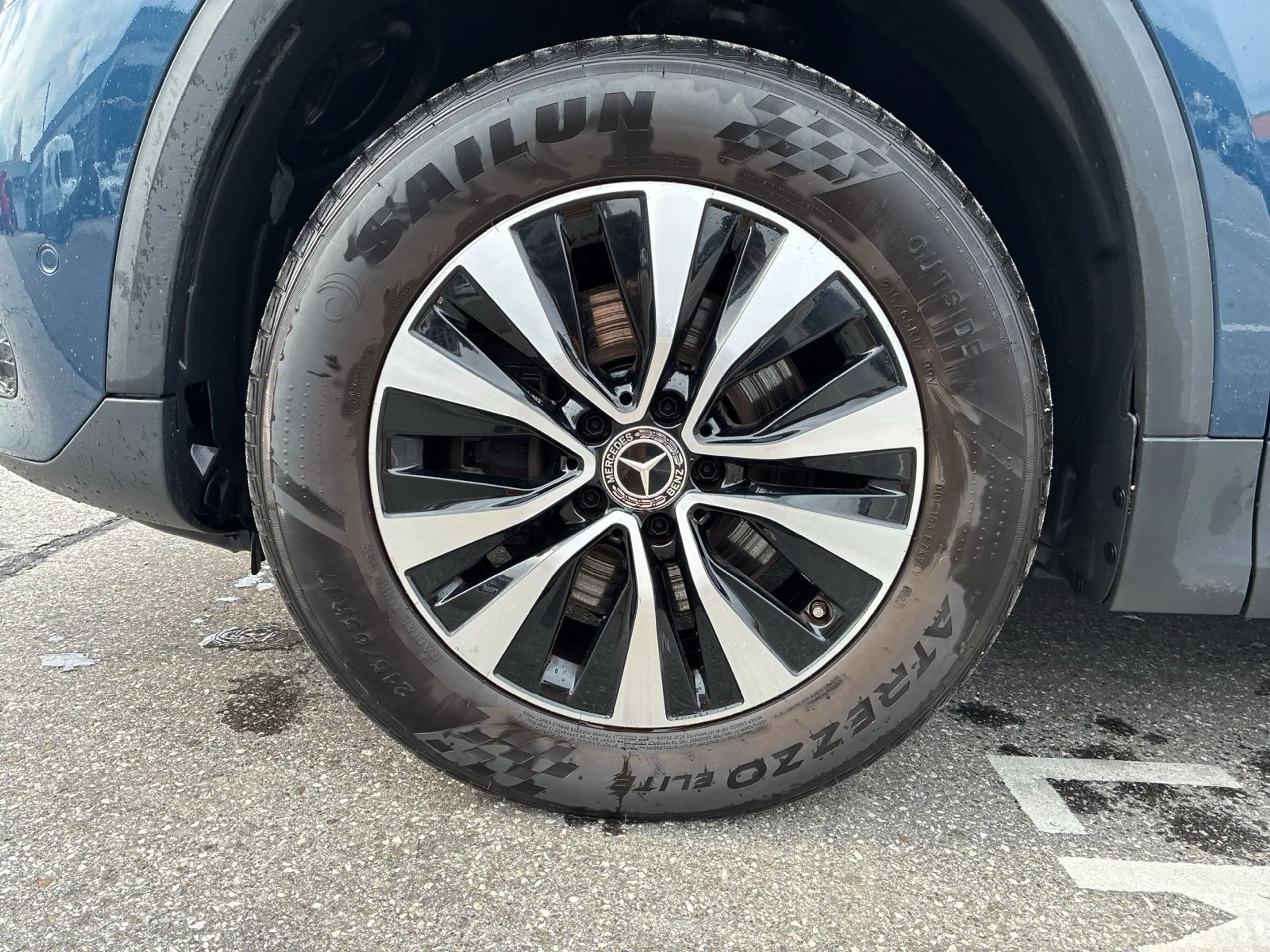 Mercedes-Benz GLA 180 d PTS Cam Navi LED SHZ — photo 13