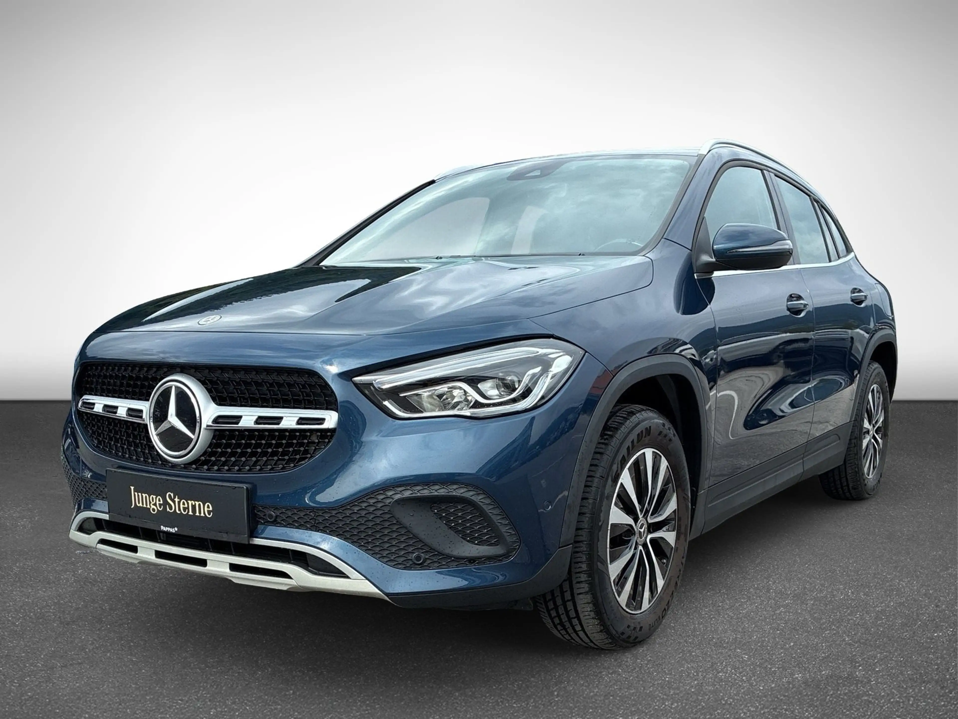 Mercedes-Benz GLA 180 d PTS Cam Navi LED SHZ — photo 2