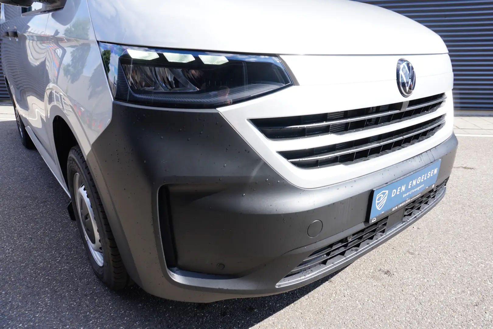 Volkswagen Transporter 2.0 TDI L1H1 28 Life, Bijrijdersstoel, Climatronic Grau - 2