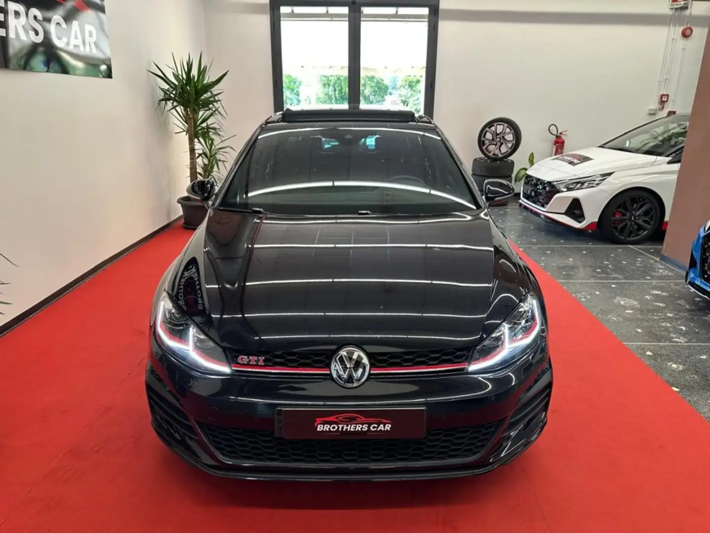 Volkswagen Golf GTI Performance DSG TETTO - PELLE - DISCOVERY Zwart - 2