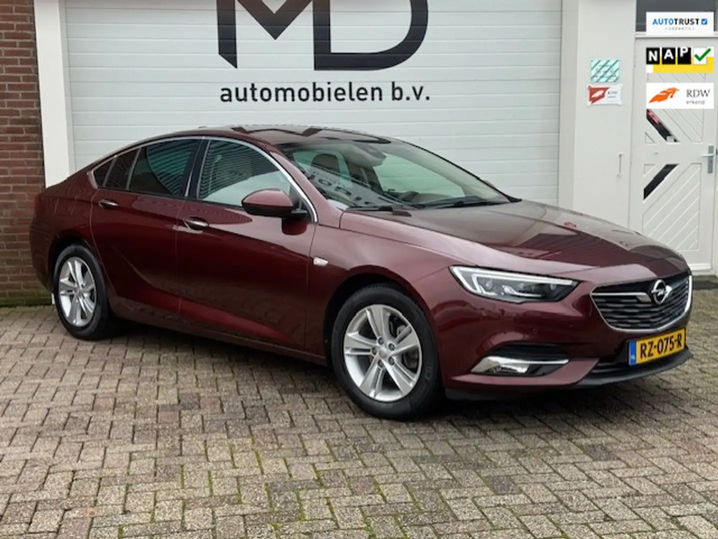 Opel Insignia Grand Sport 1.5 Turbo Innovation - 1e eigenaar Rot - 1