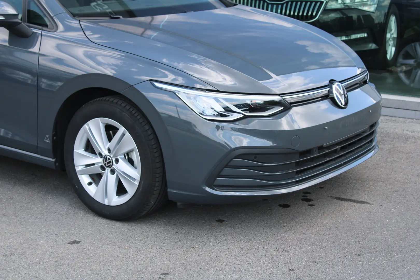 Volkswagen Golf Variant 1.0 eTSI DSG-AC-NAVI-APP C-TREKHAAK-VEEL OPTIES Gris - 2